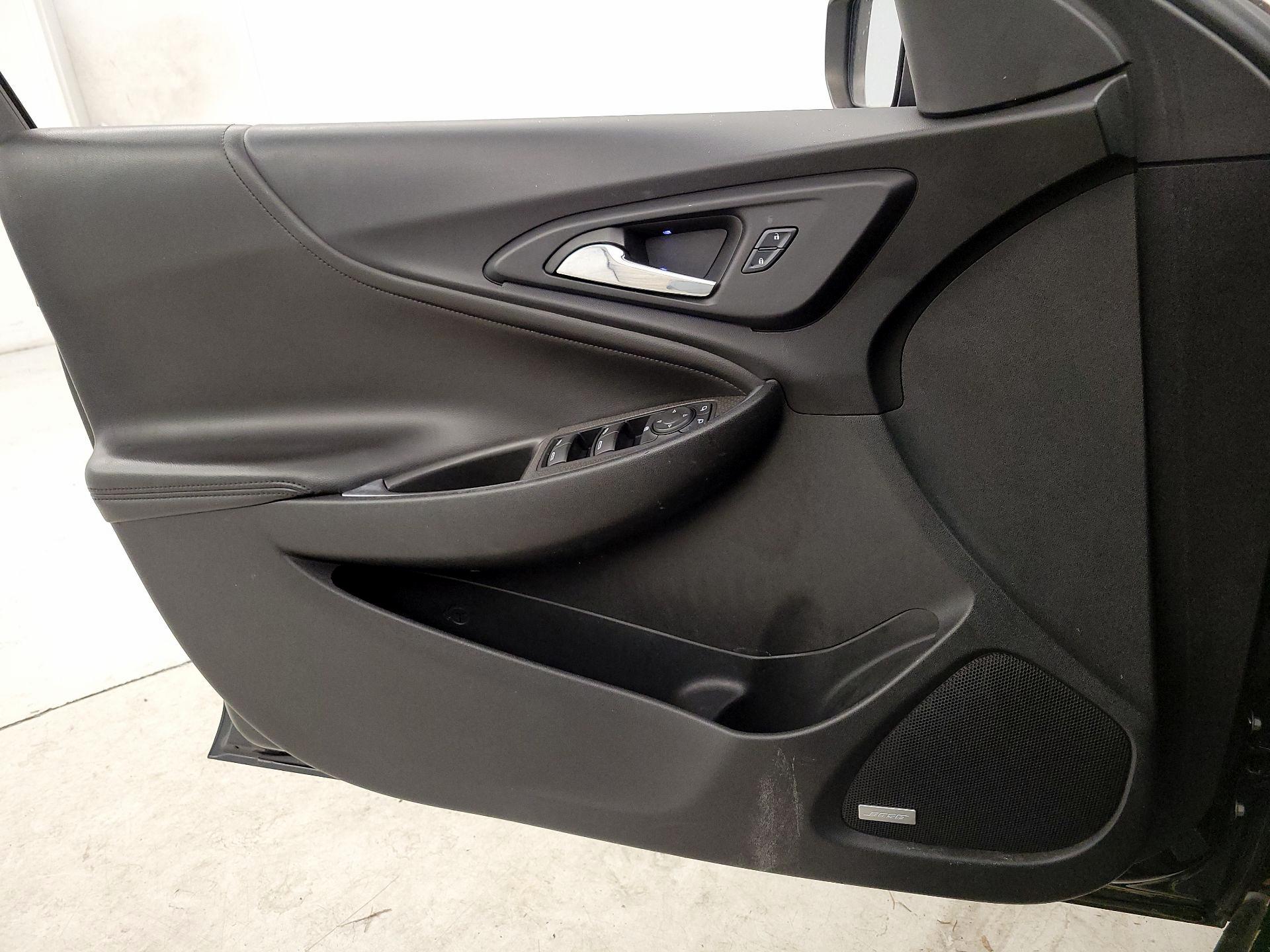 Thumbnail: 2016 Chevrolet Malibu - 12