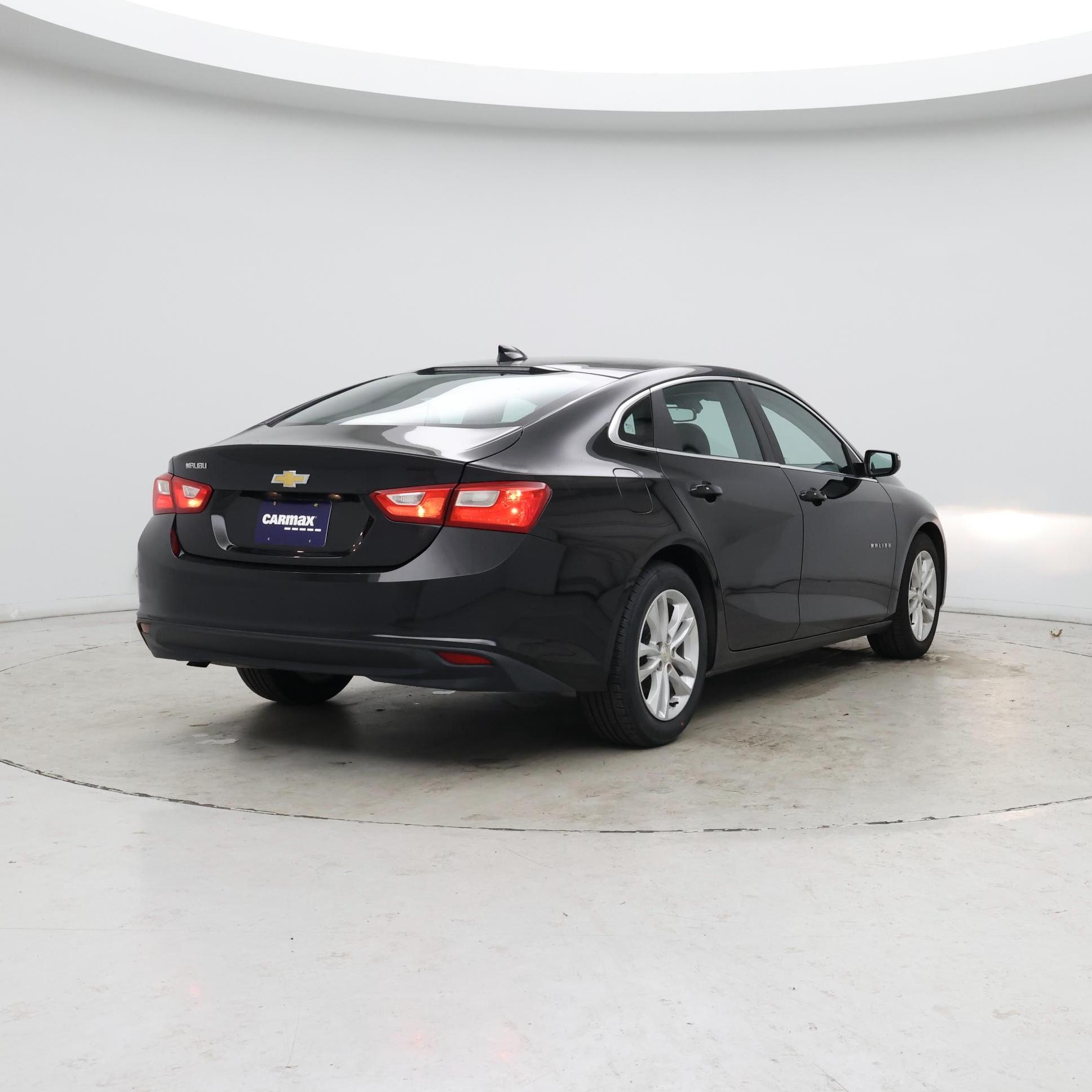 Thumbnail: 2016 Chevrolet Malibu - 8