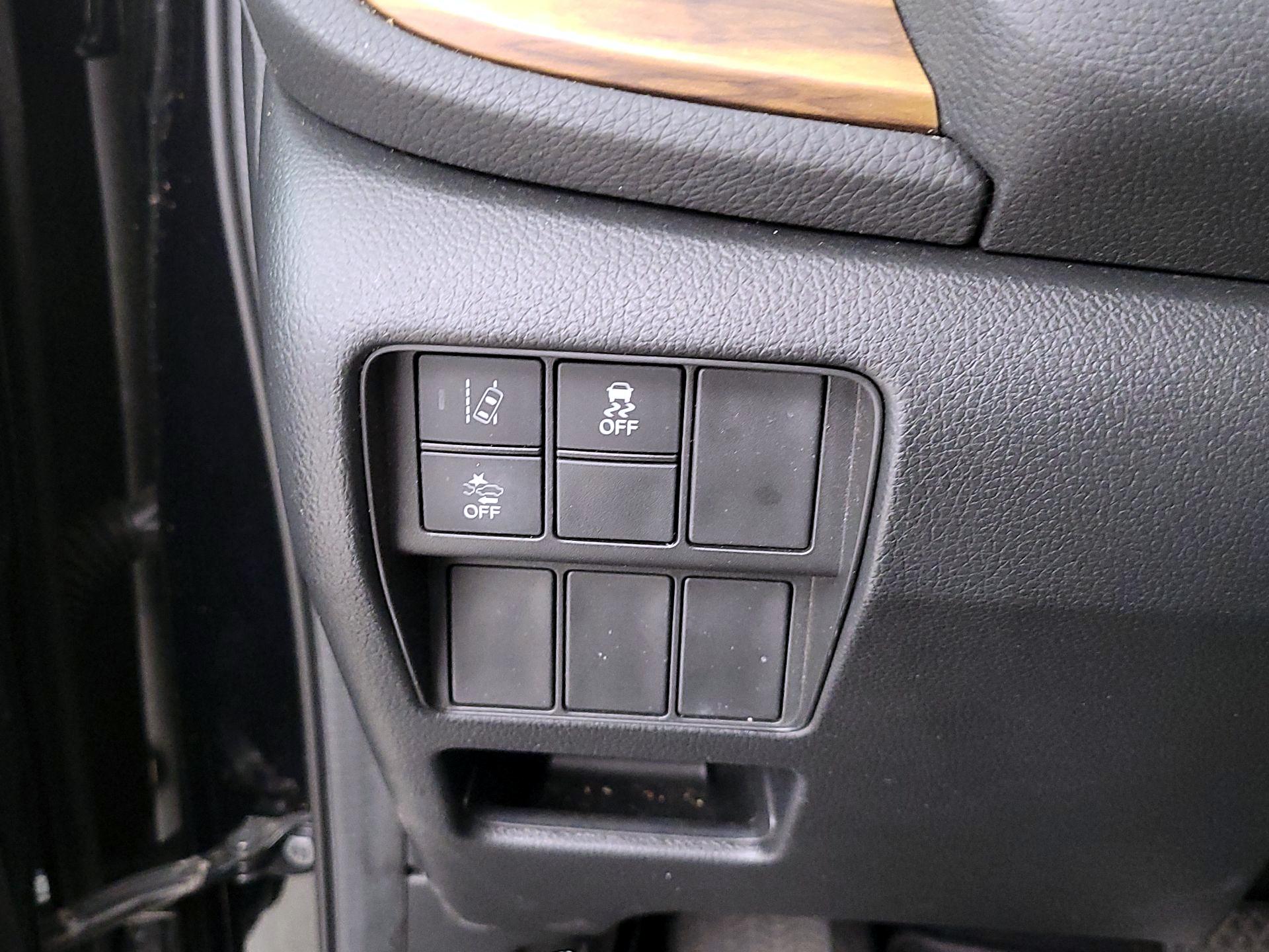 Thumbnail: 2018 Honda CR-V - 13