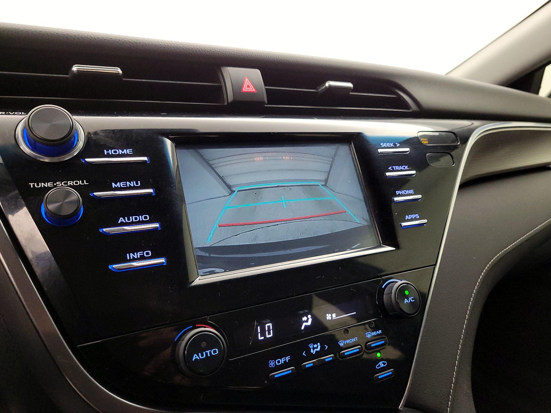 Thumbnail: 2018 Toyota Camry - 14