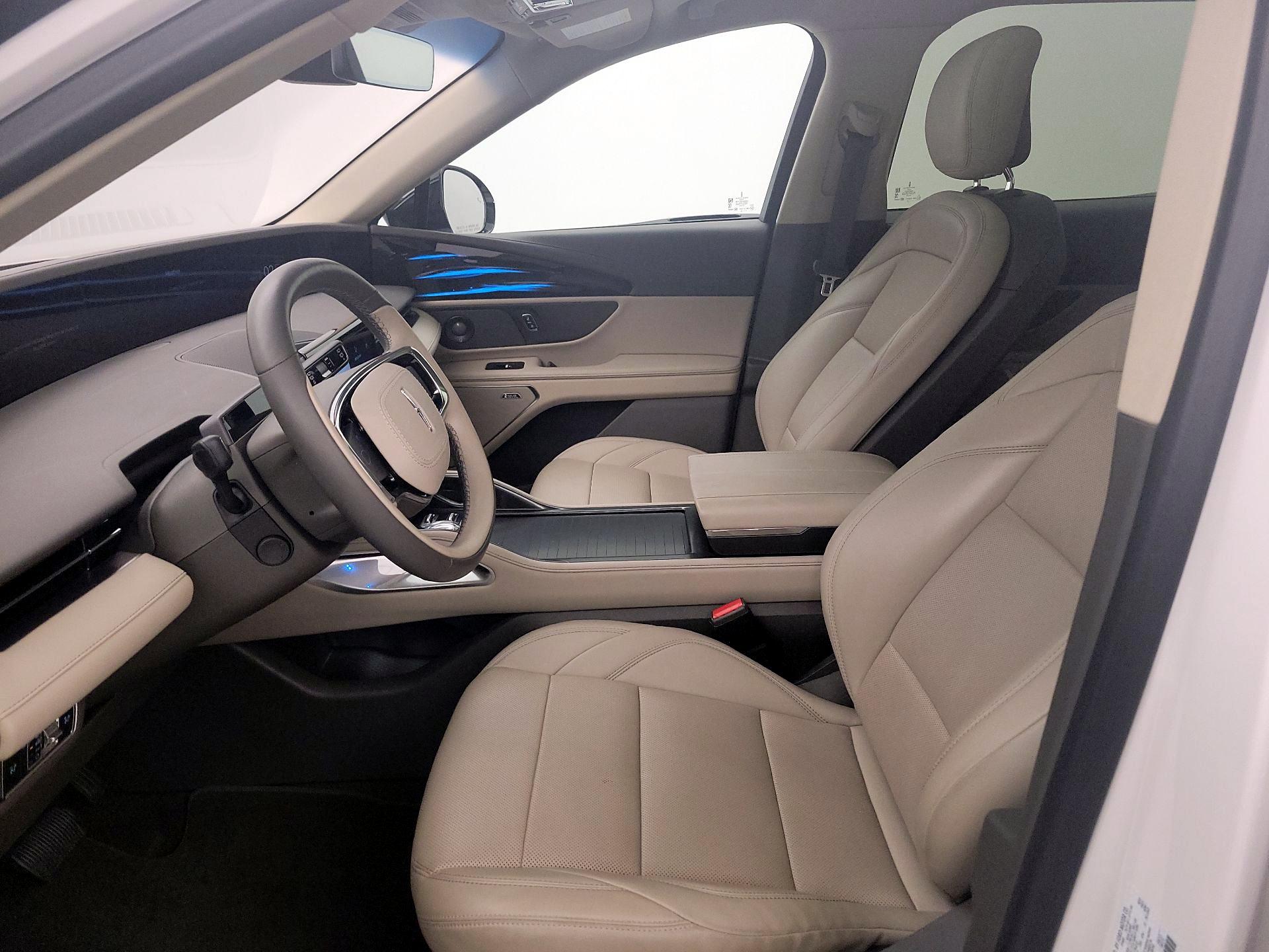 Thumbnail: 2024 Lincoln Nautilus - 11