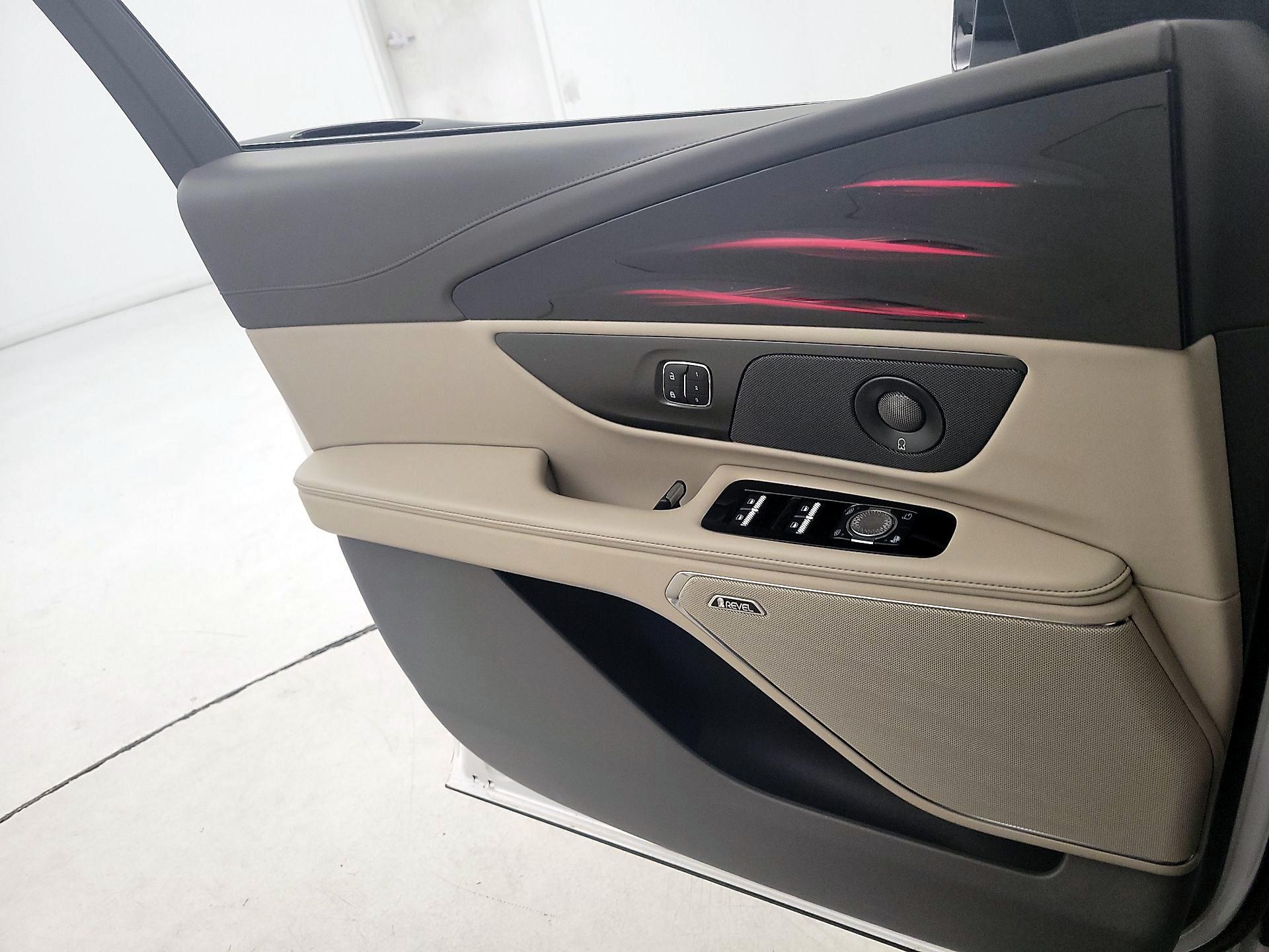 Thumbnail: 2024 Lincoln Nautilus - 12