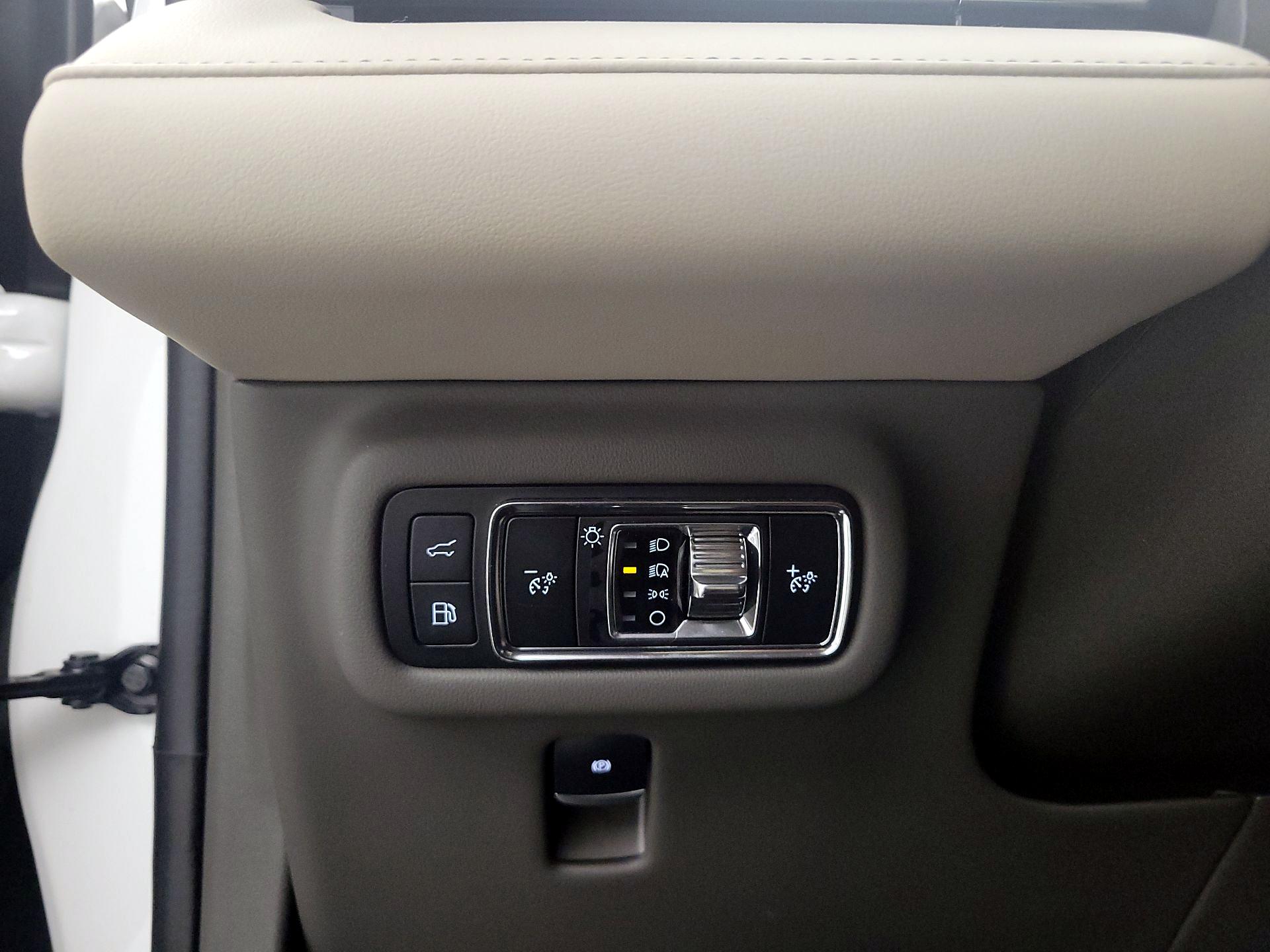 Thumbnail: 2024 Lincoln Nautilus - 13