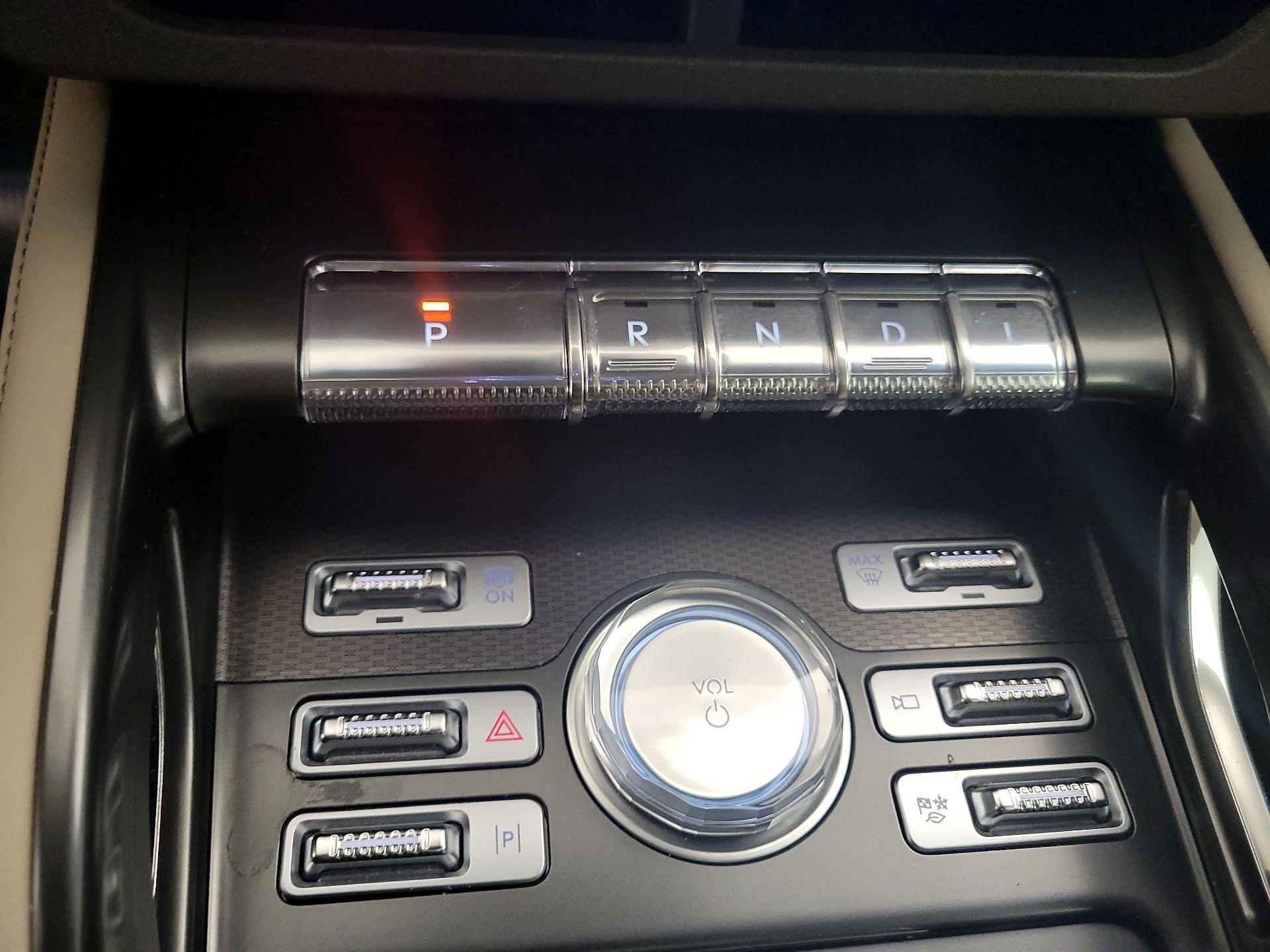 Thumbnail: 2024 Lincoln Nautilus - 17