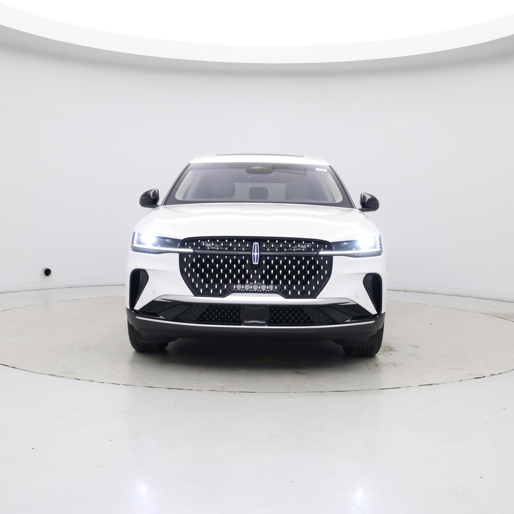 Thumbnail: 2024 Lincoln Nautilus - 5