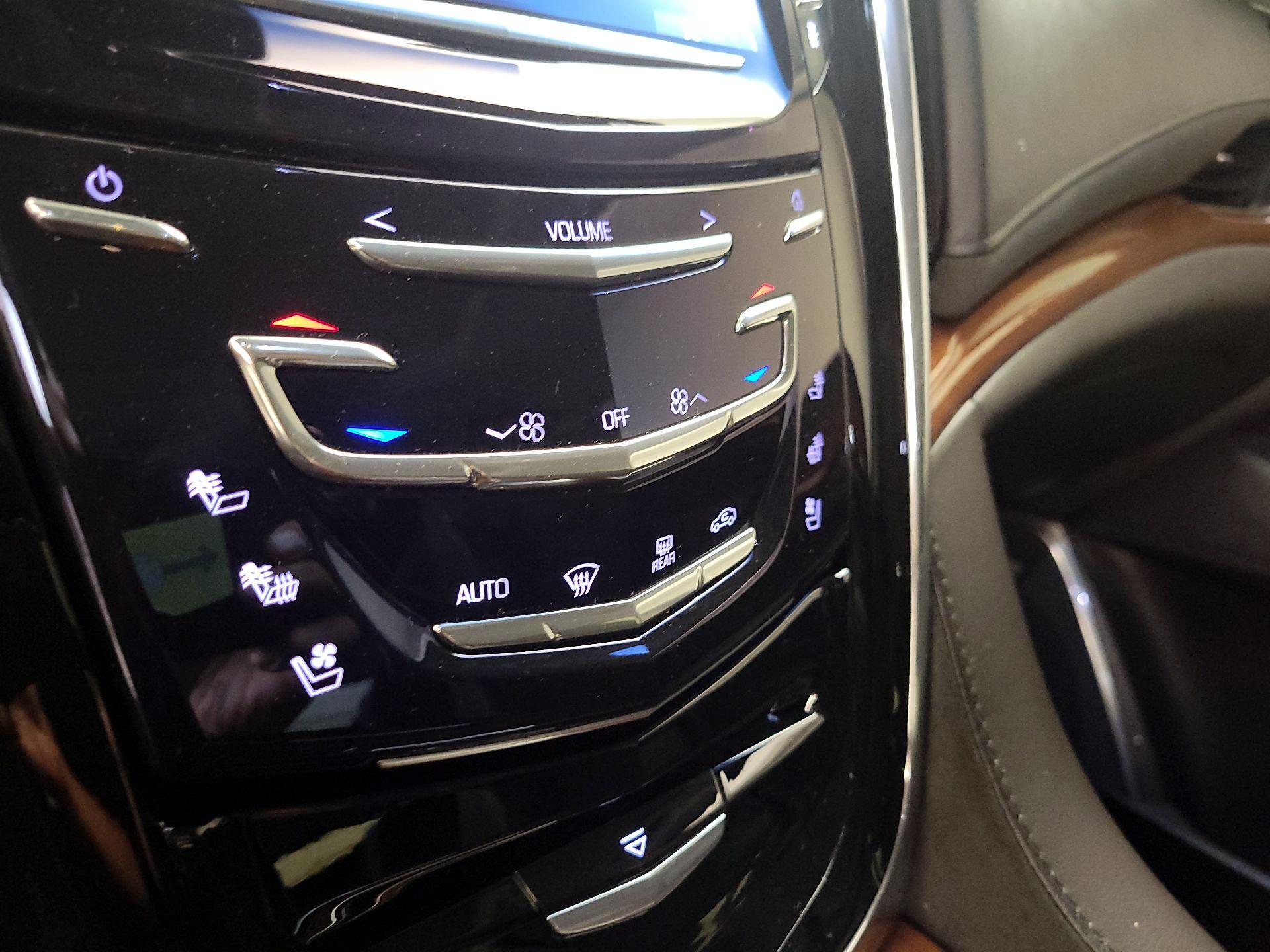 Thumbnail: 2016 Cadillac Escalade - 17