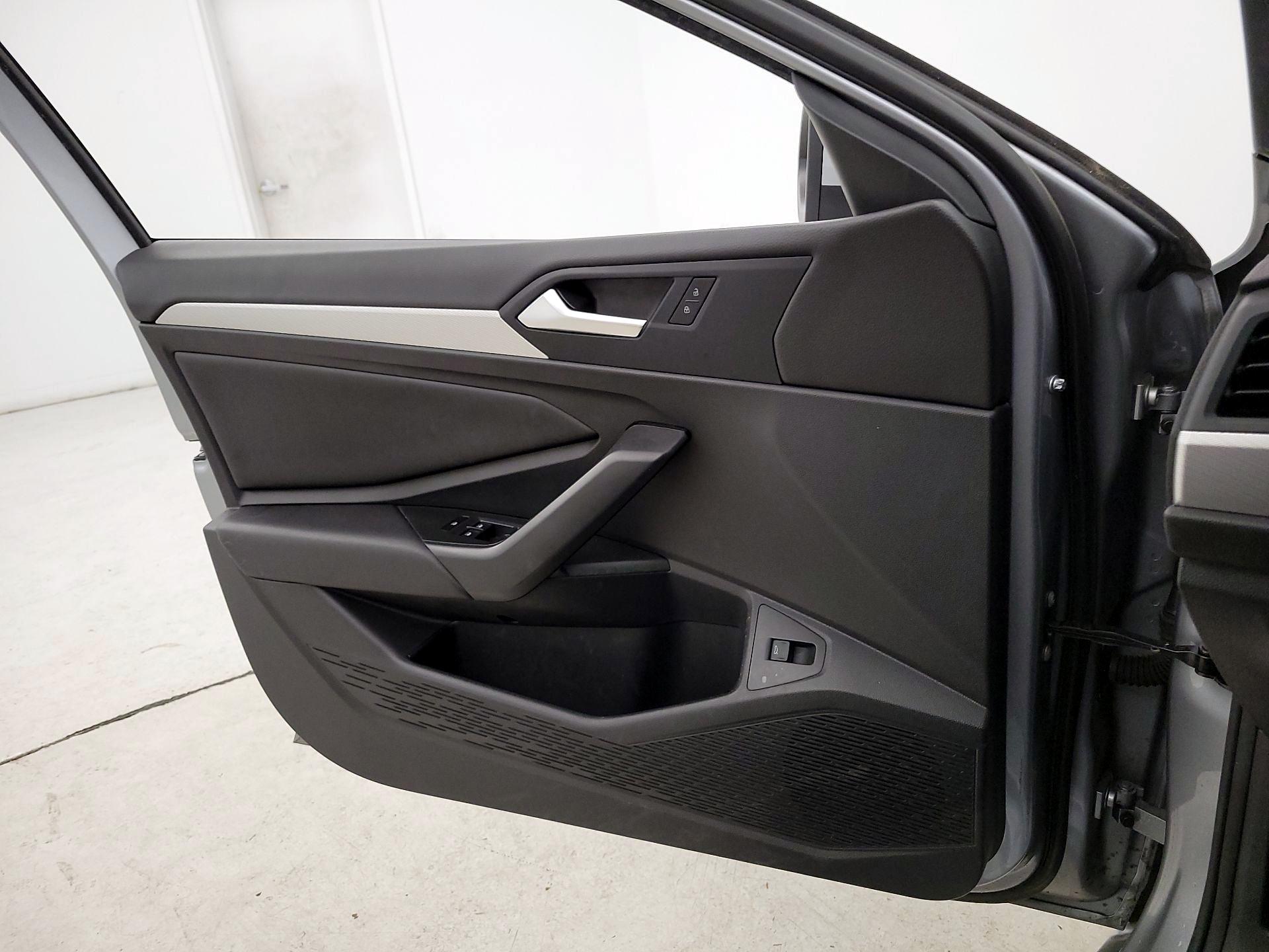 Thumbnail: 2020 Volkswagen Jetta - 12