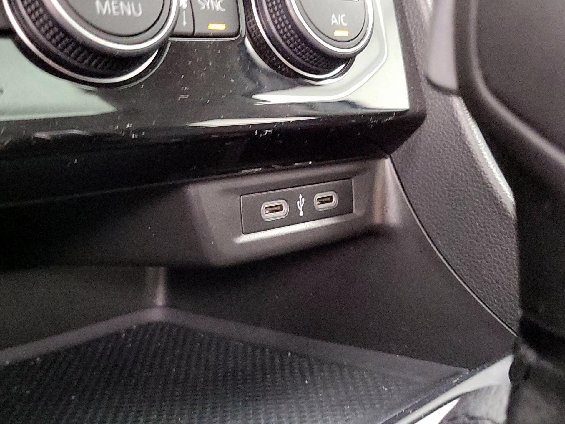 Thumbnail: 2020 Volkswagen Jetta - 18