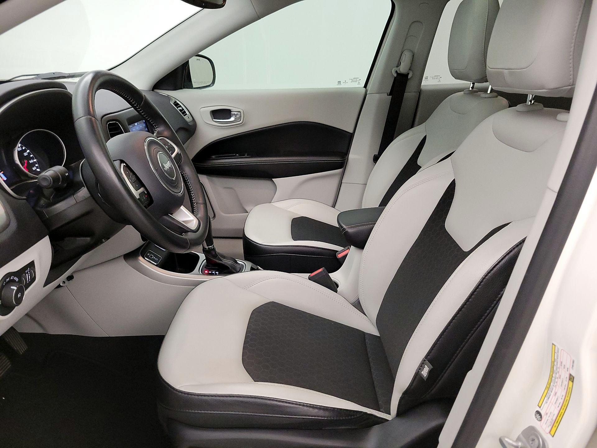 Thumbnail: 2018 Jeep Compass - 11