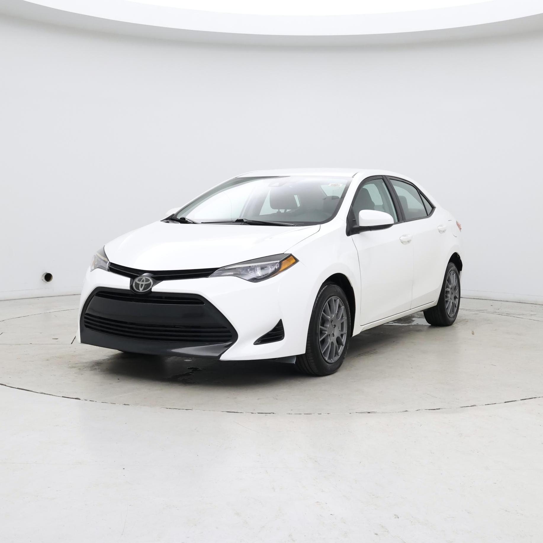 Thumbnail: 2018 Toyota Corolla - 4