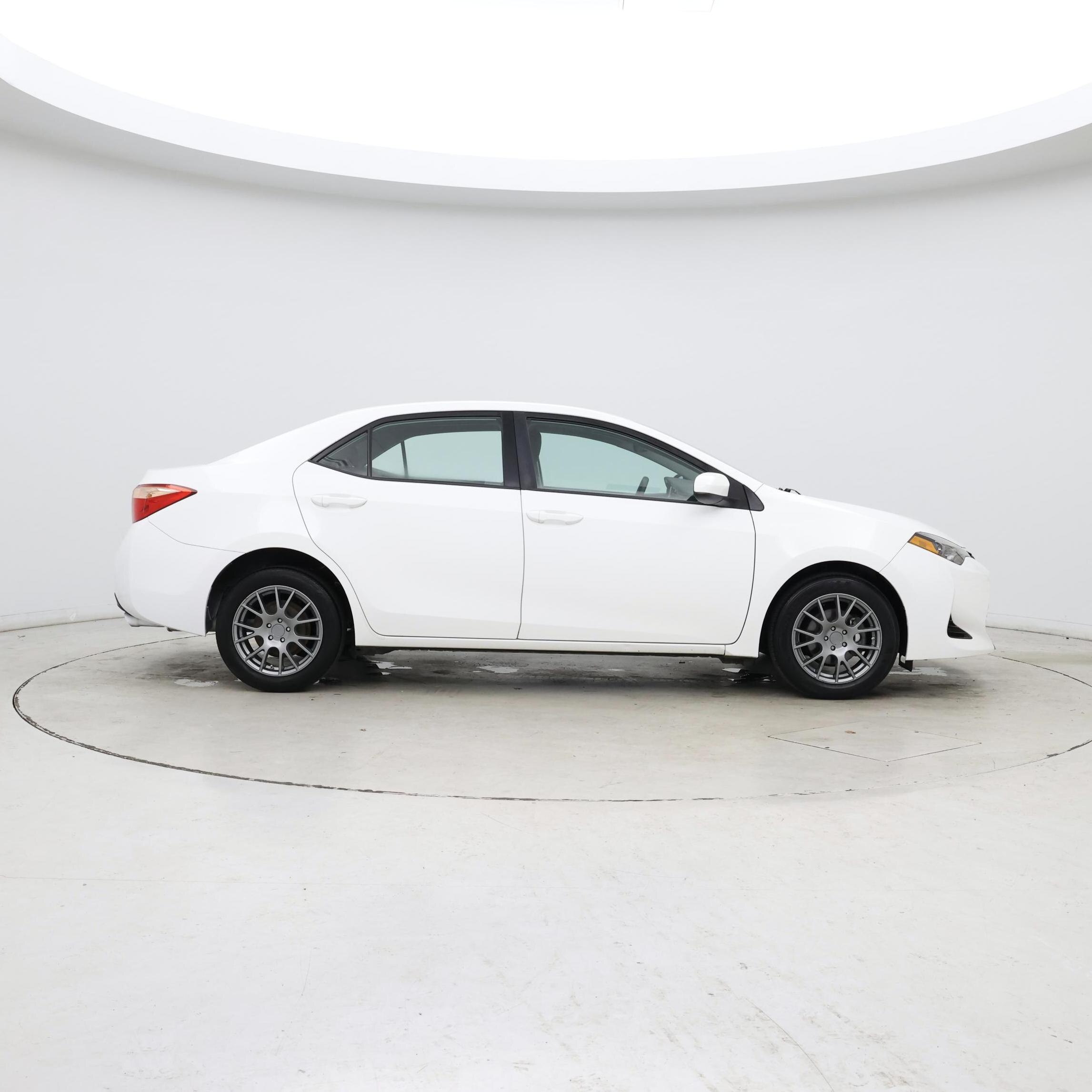 Thumbnail: 2018 Toyota Corolla - 7