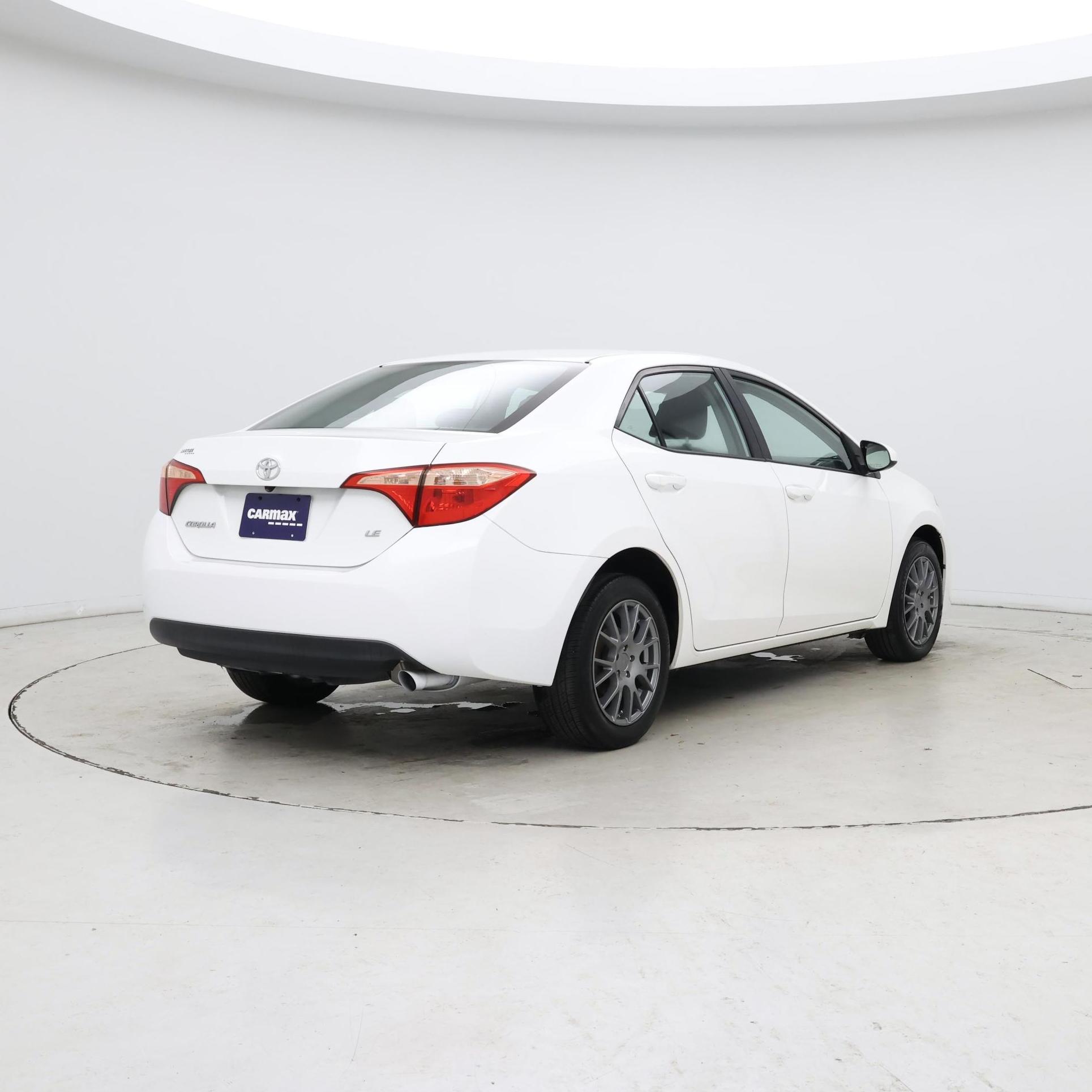 Thumbnail: 2018 Toyota Corolla - 8