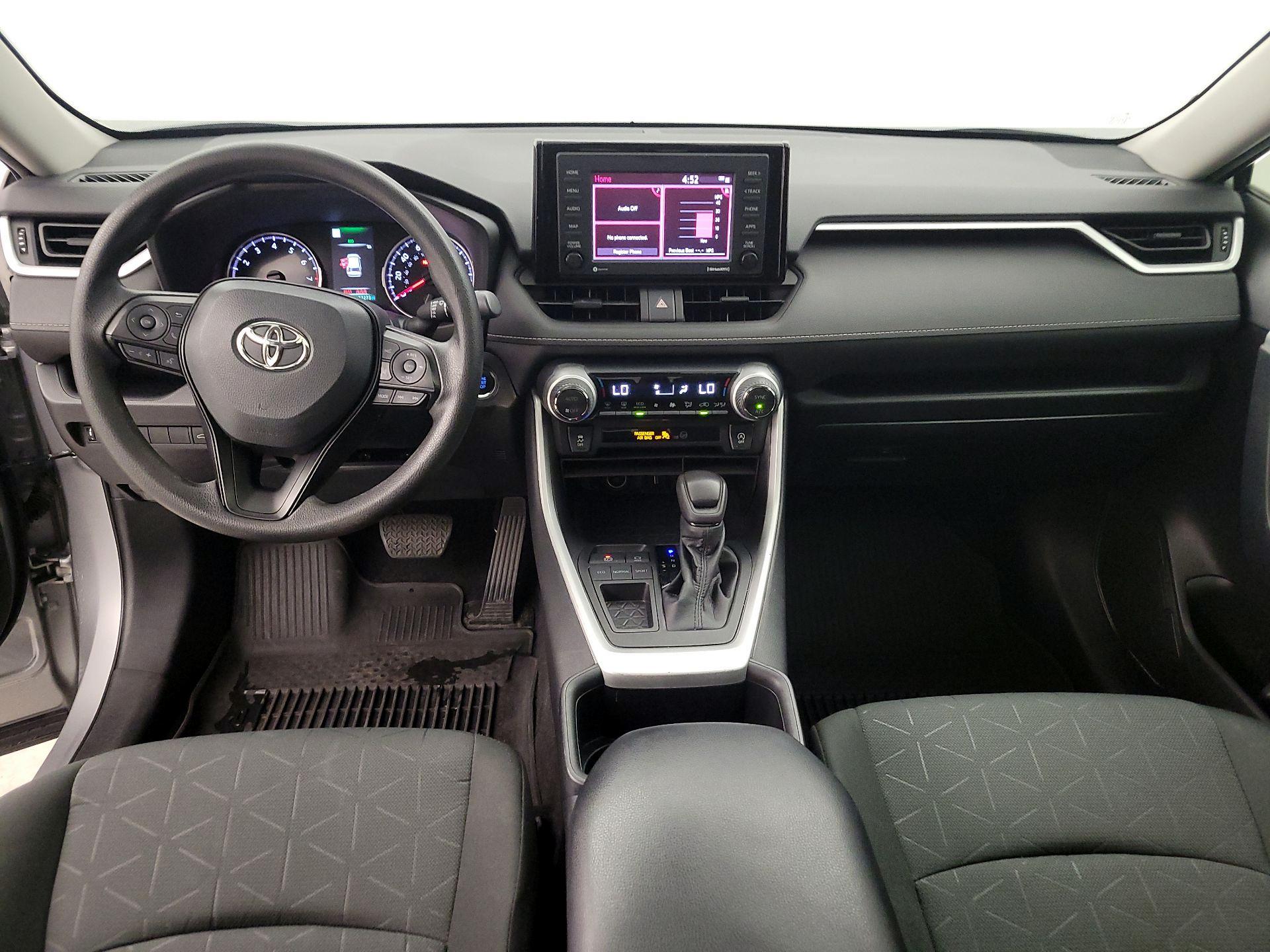 Thumbnail: 2022 Toyota RAV4 - 9