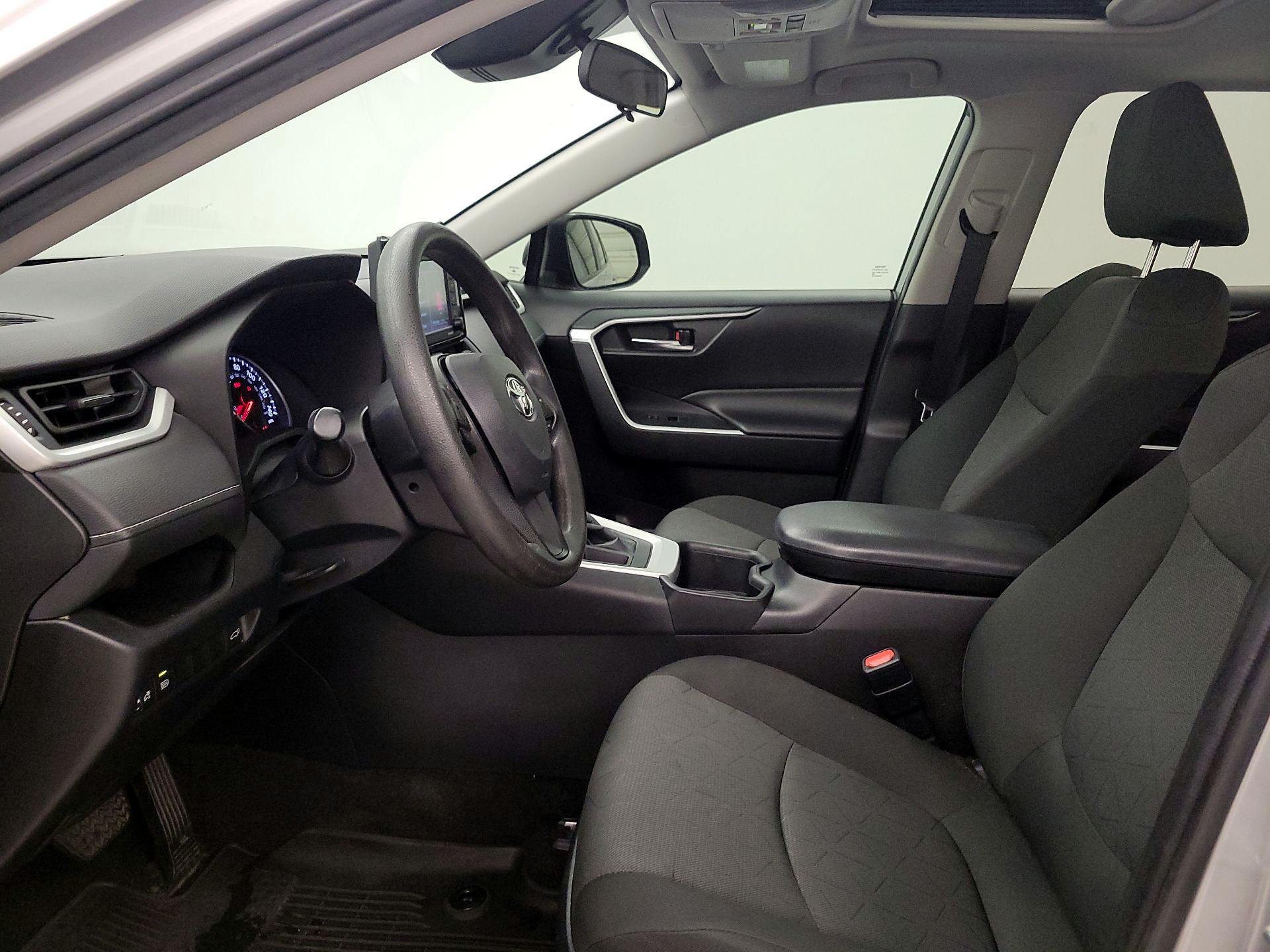 Thumbnail: 2022 Toyota RAV4 - 11