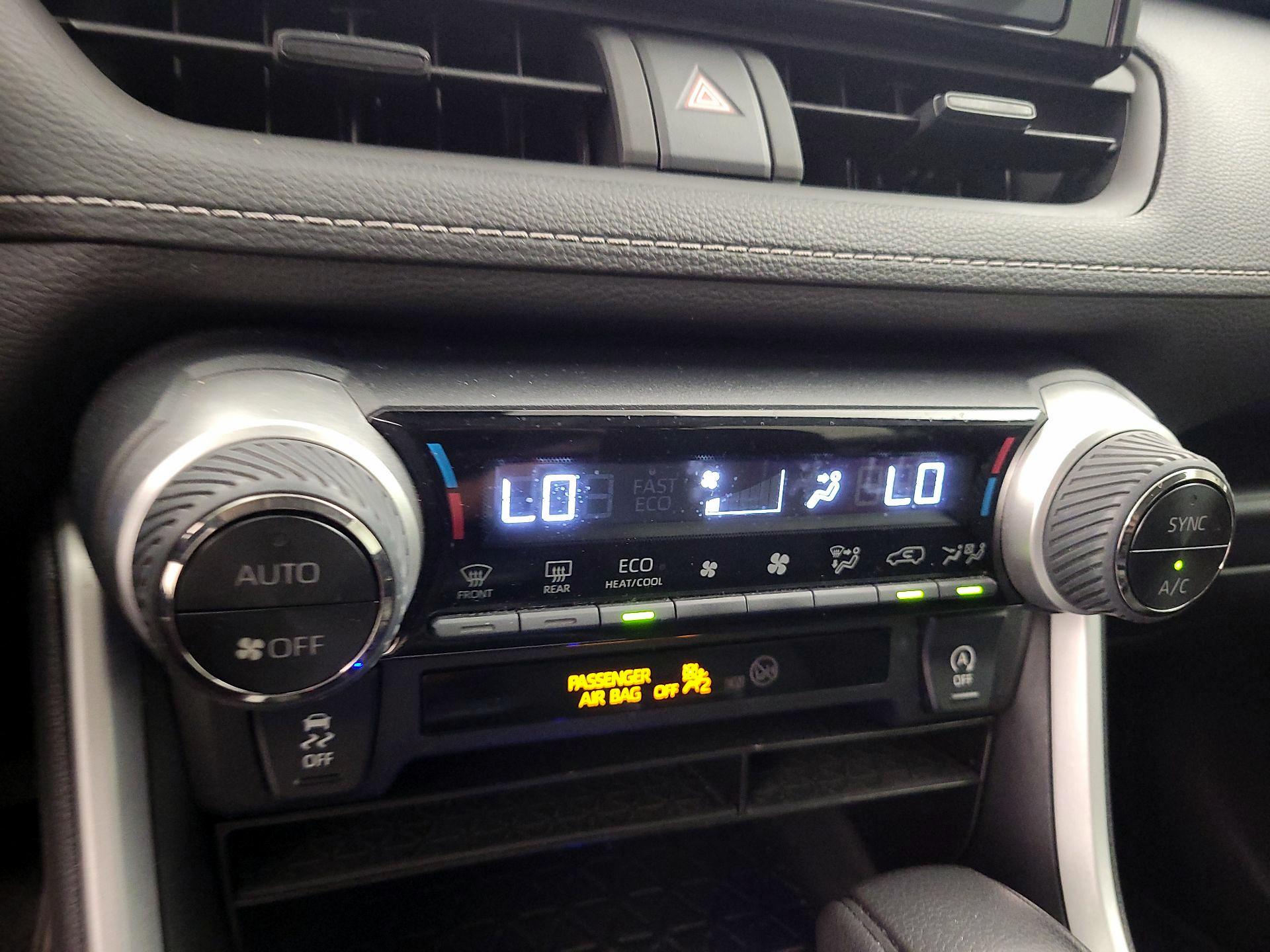 Thumbnail: 2022 Toyota RAV4 - 16