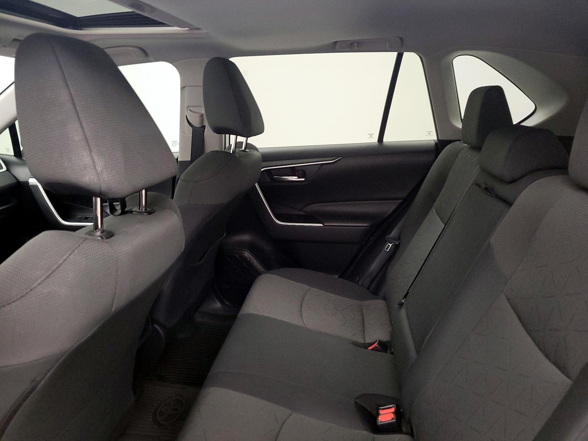 Thumbnail: 2022 Toyota RAV4 - 20