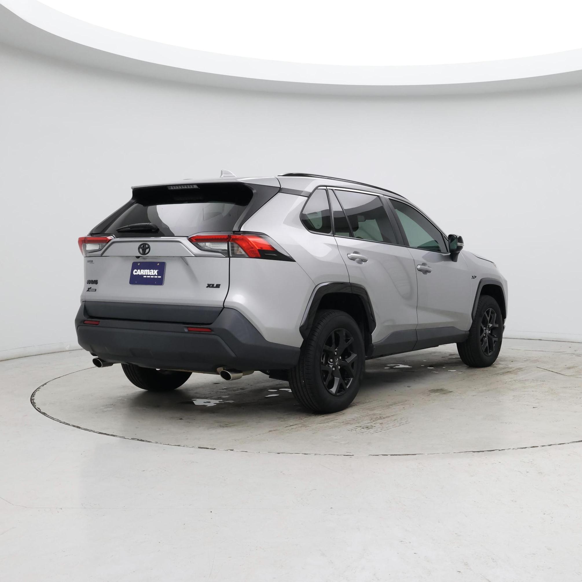 Thumbnail: 2022 Toyota RAV4 - 8