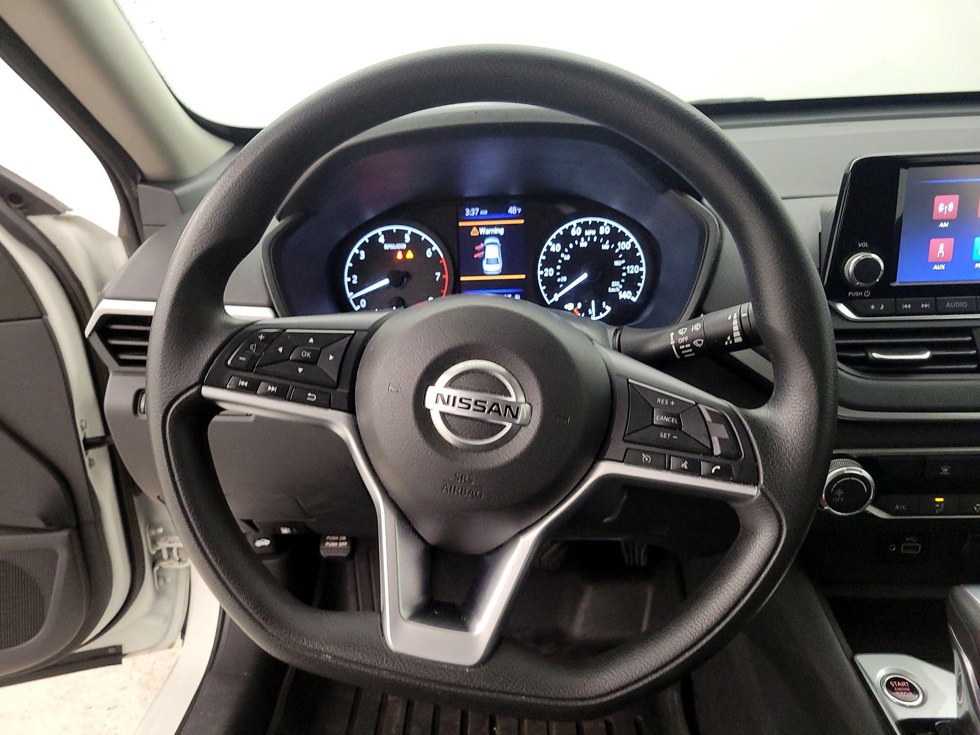 Thumbnail: 2022 Nissan Altima - 10