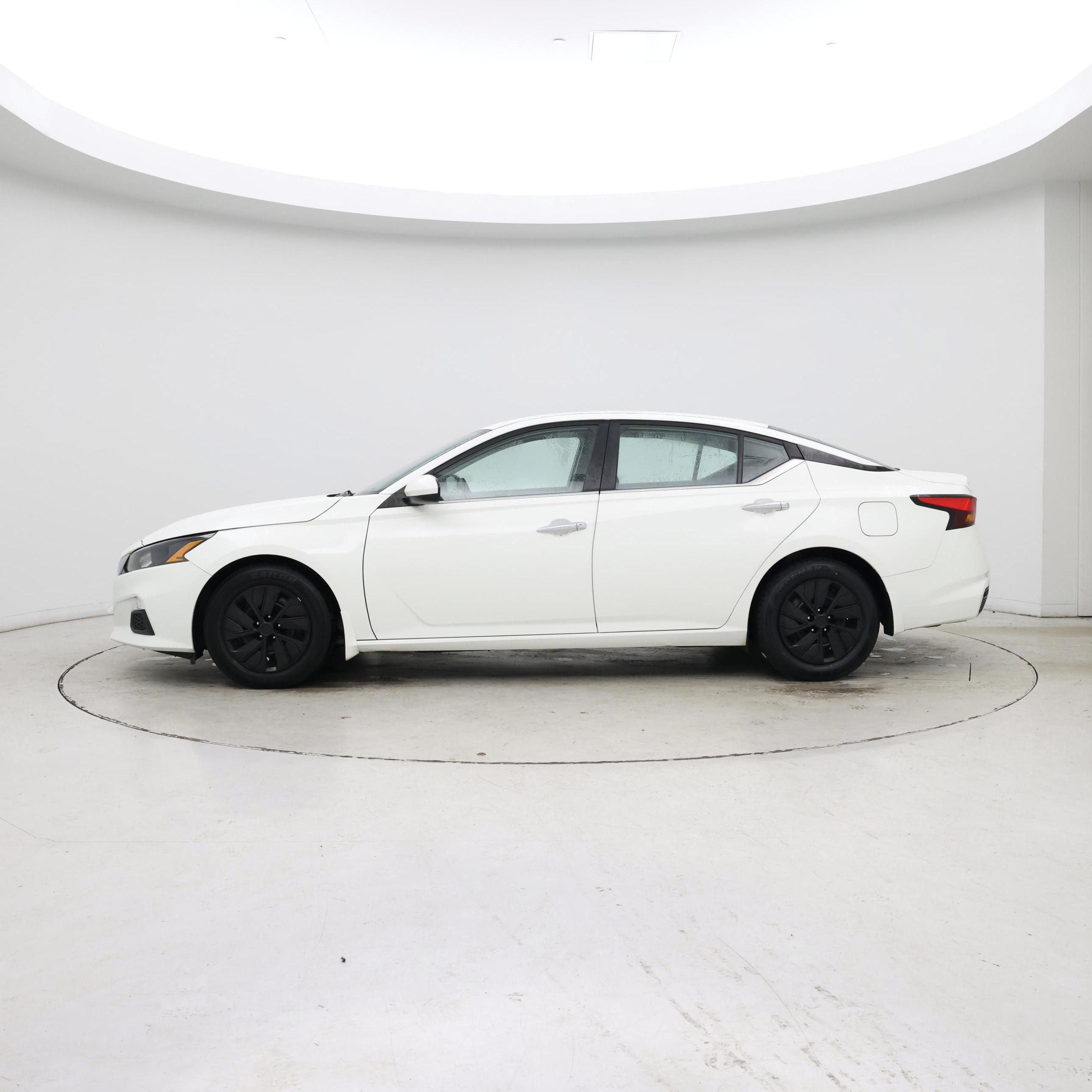 Thumbnail: 2022 Nissan Altima - 3