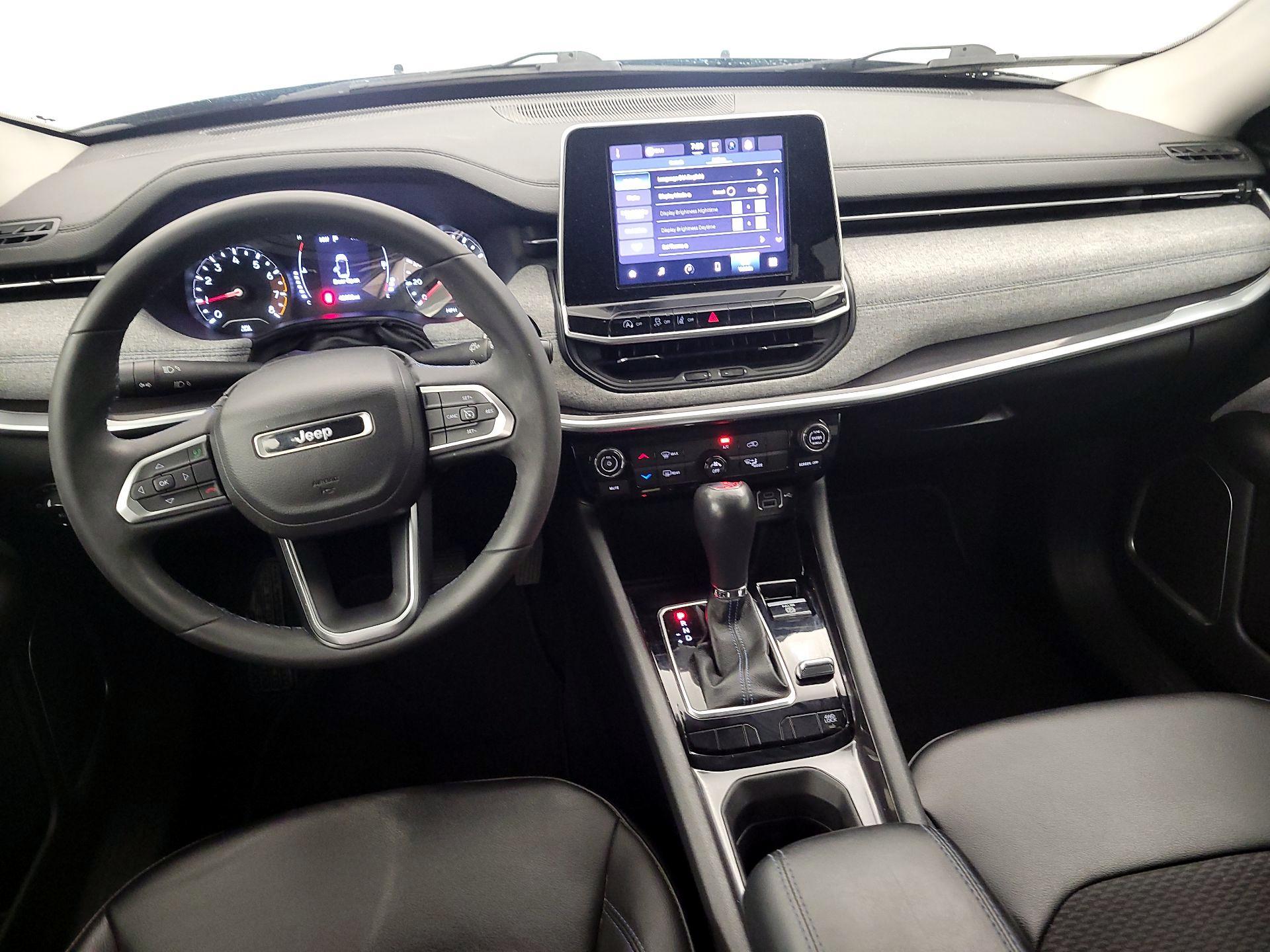 Thumbnail: 2022 Jeep Compass - 9