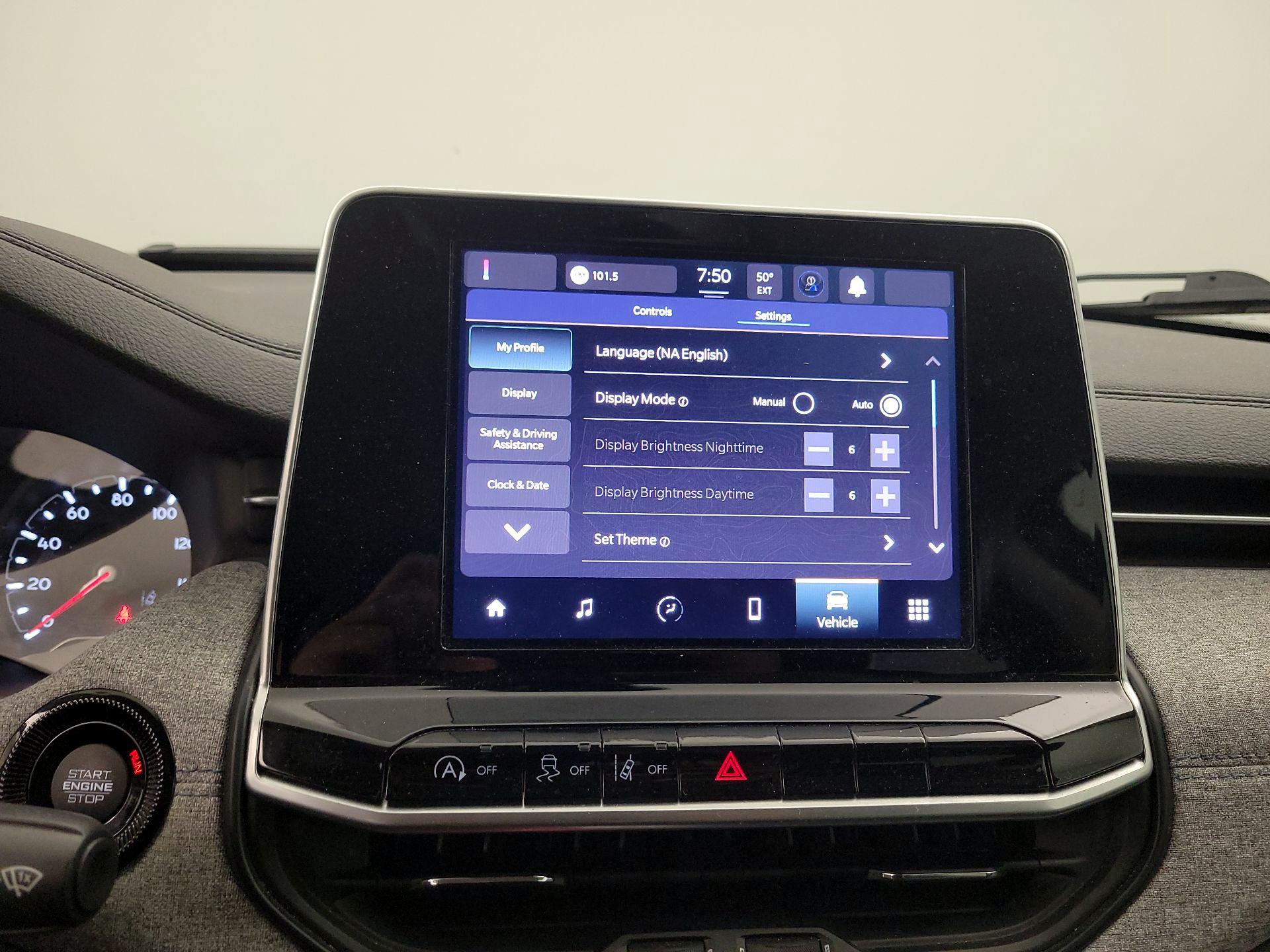 Thumbnail: 2022 Jeep Compass - 15