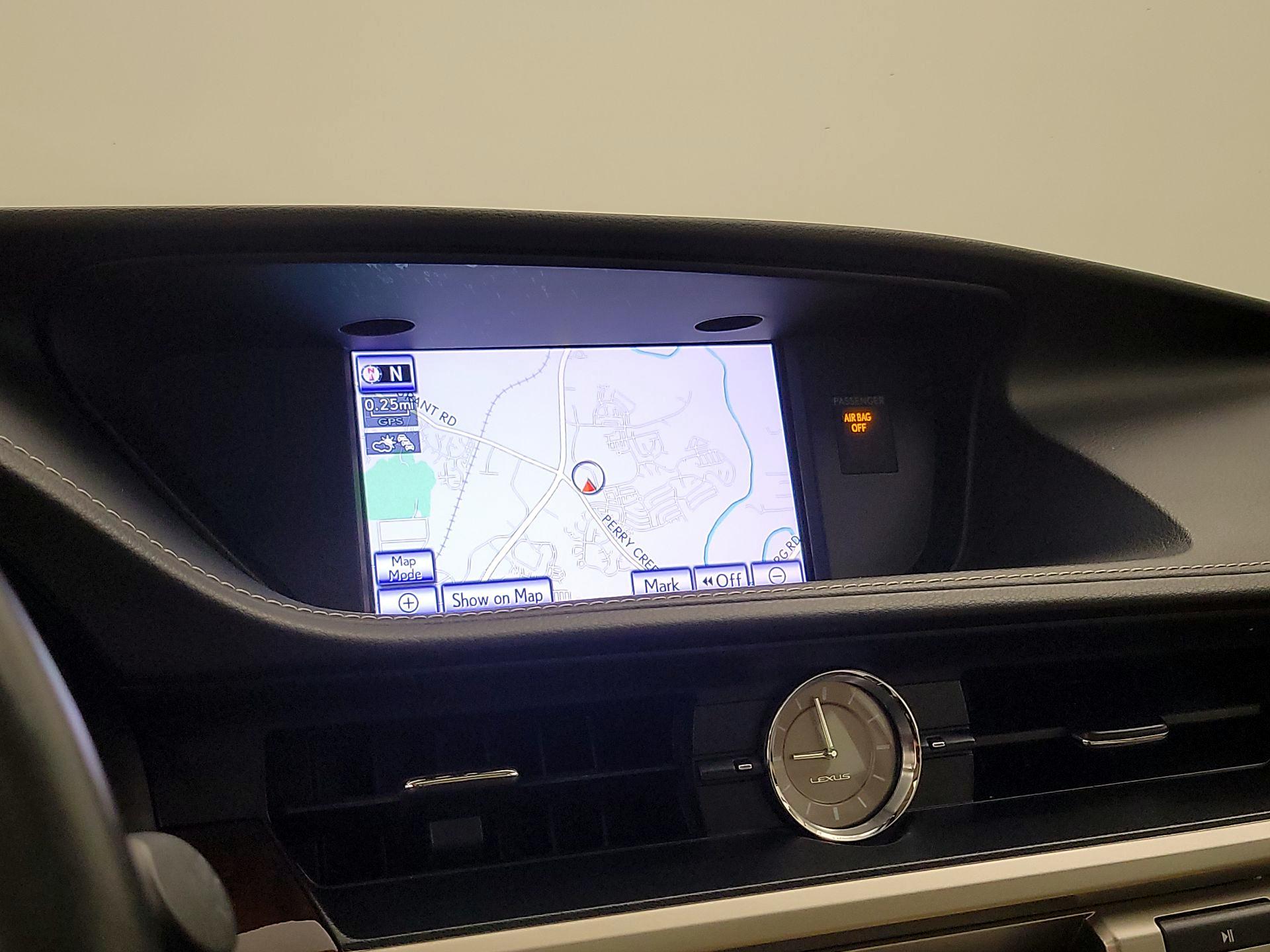 Thumbnail: 2014 Lexus ES - 15