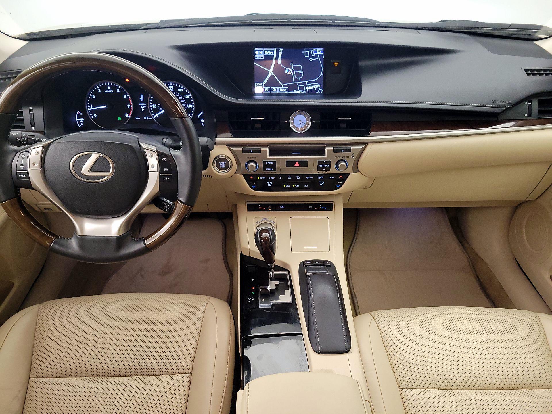 Thumbnail: 2015 Lexus ES - 9