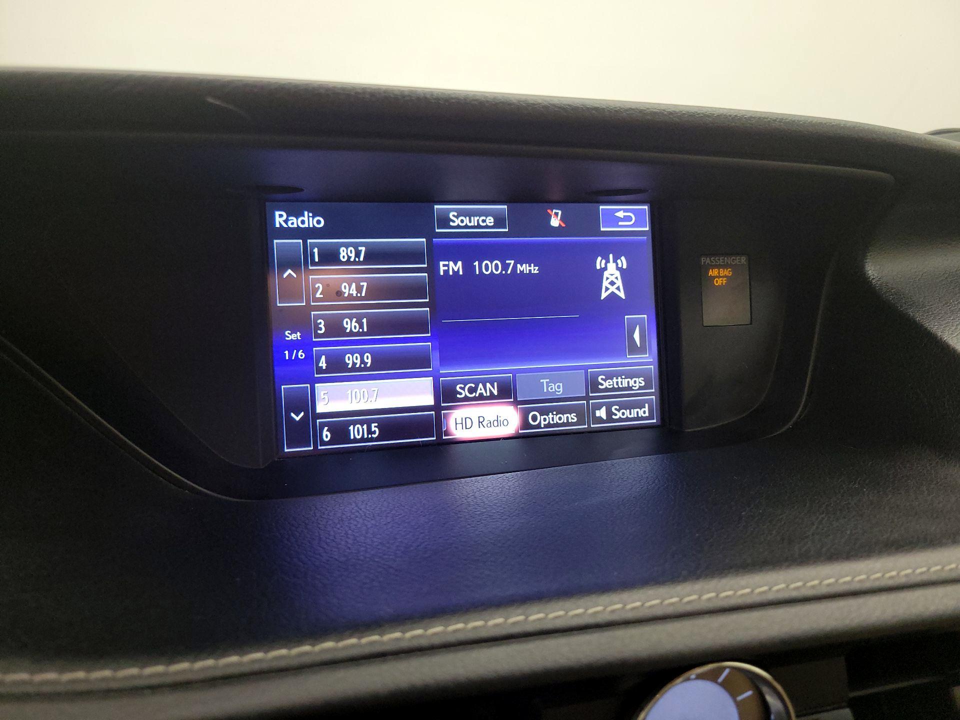 Thumbnail: 2015 Lexus ES - 16