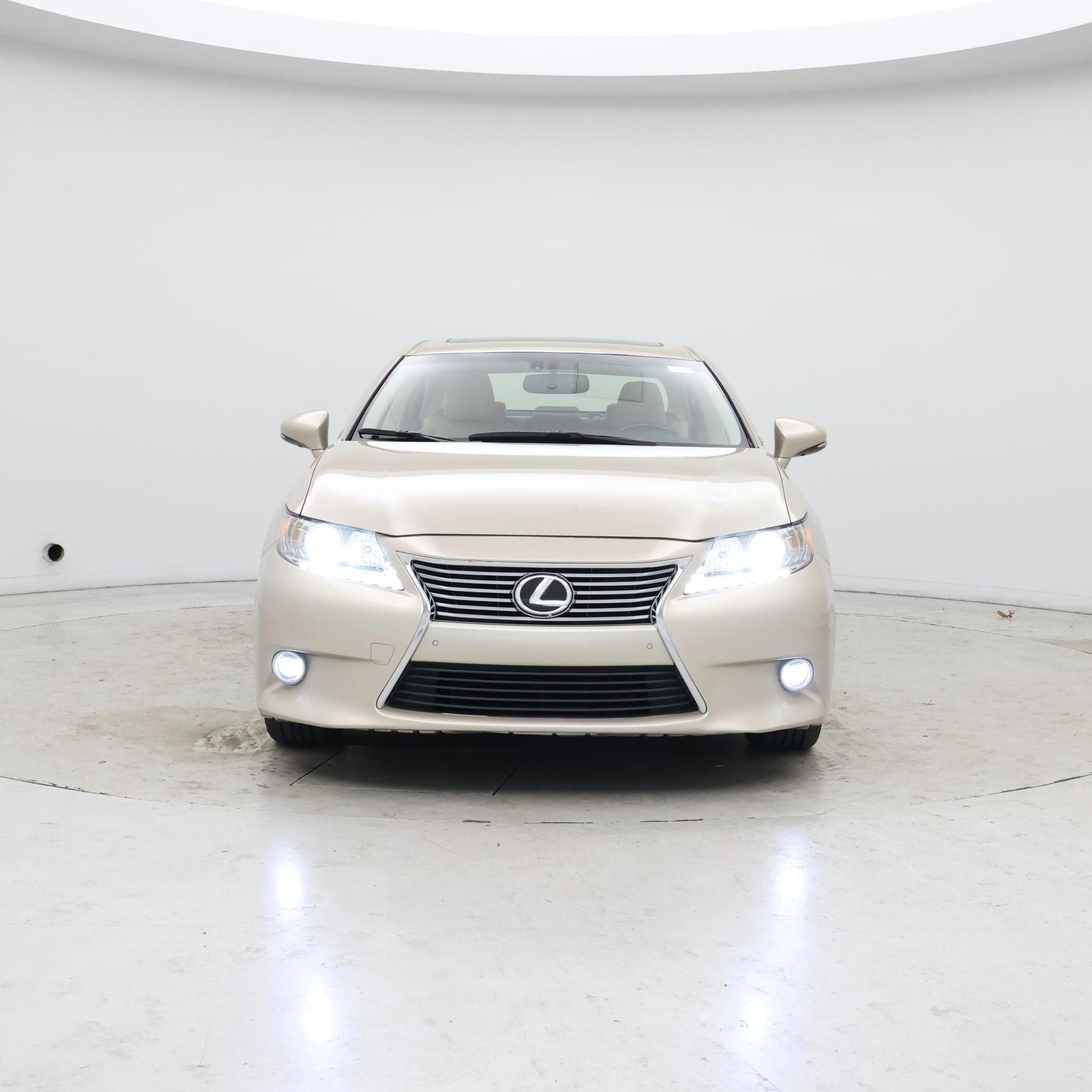 Thumbnail: 2015 Lexus ES - 5