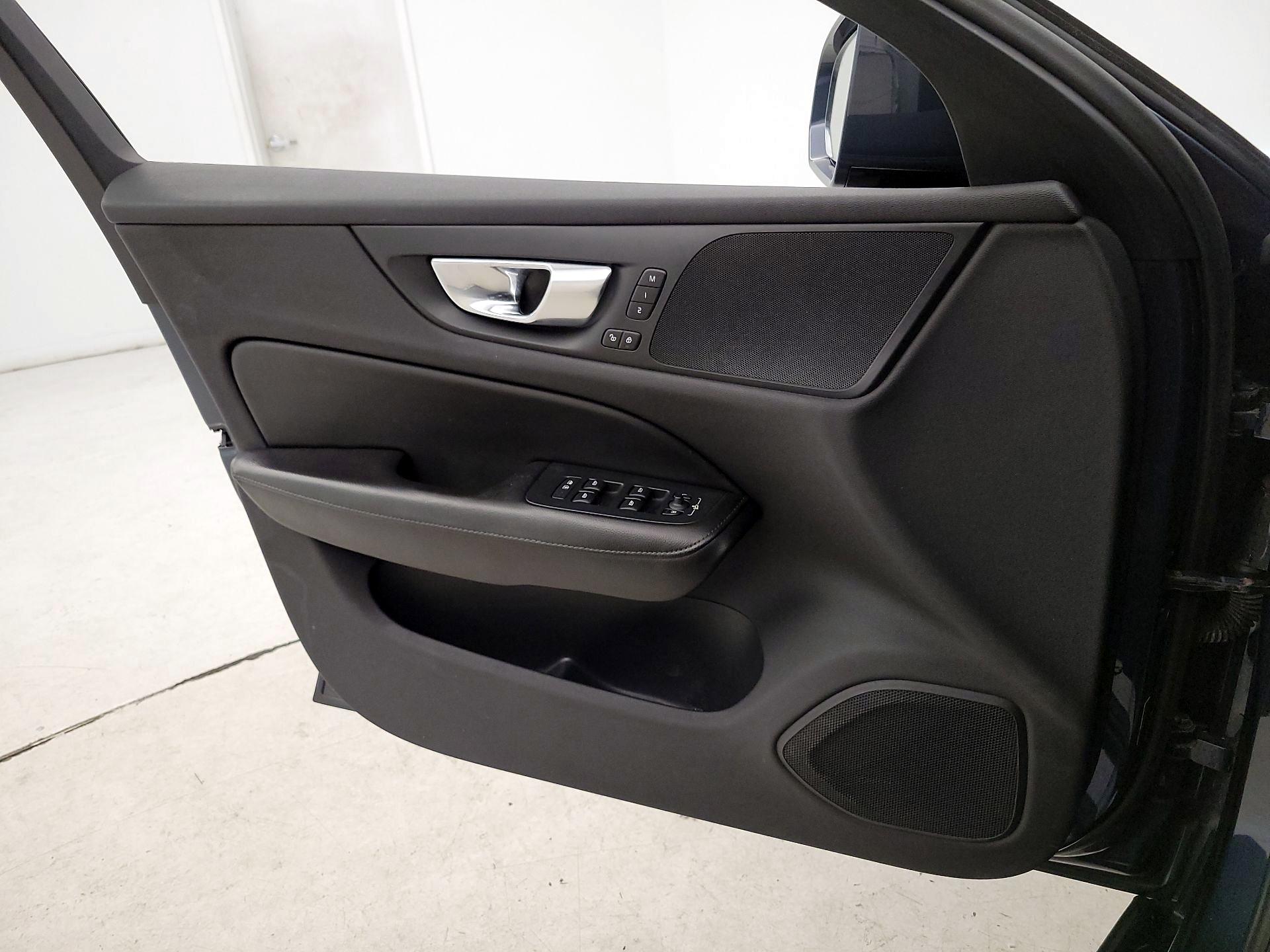 Thumbnail: 2021 Volvo S60 - 12