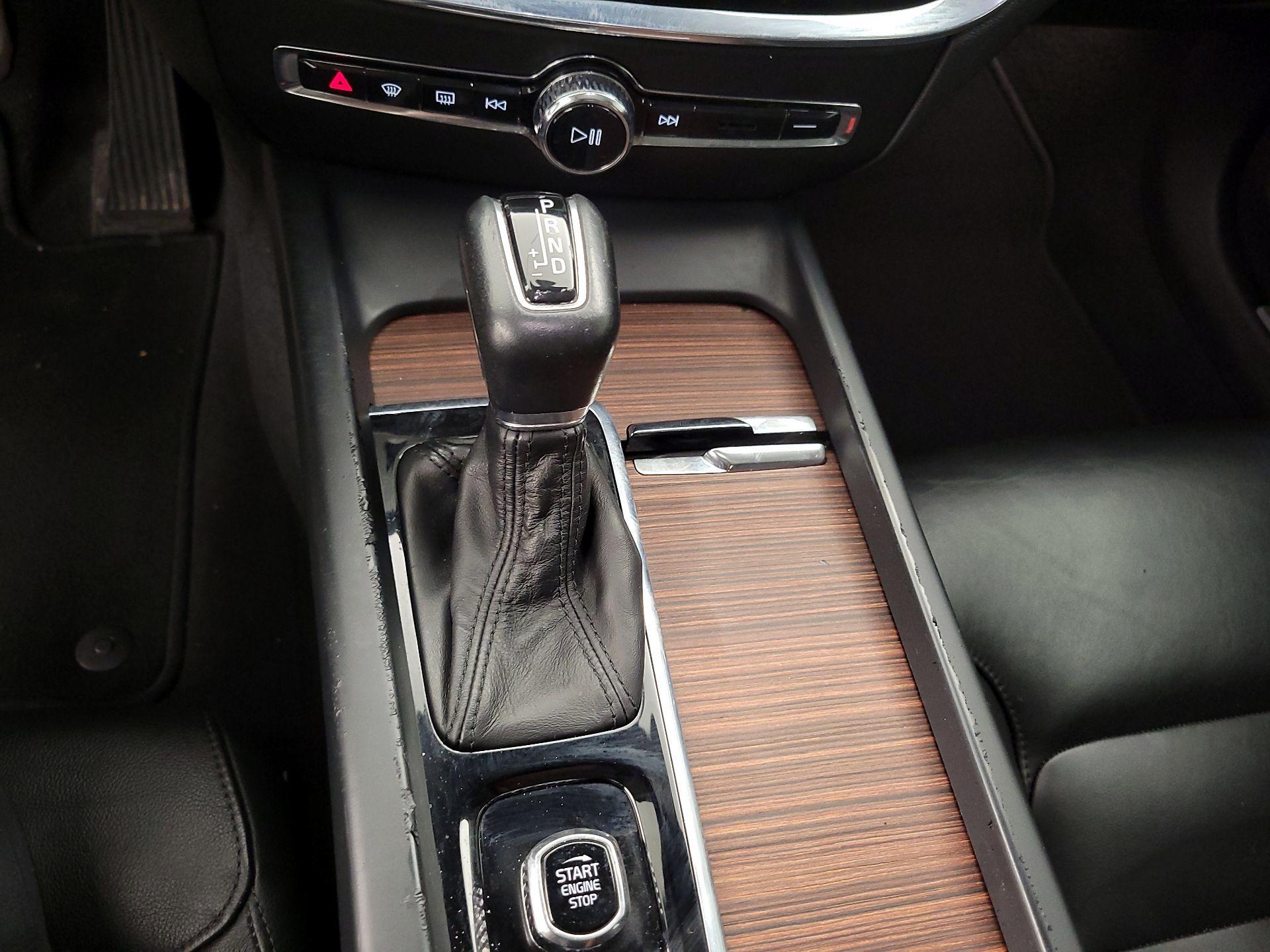 Thumbnail: 2021 Volvo S60 - 17