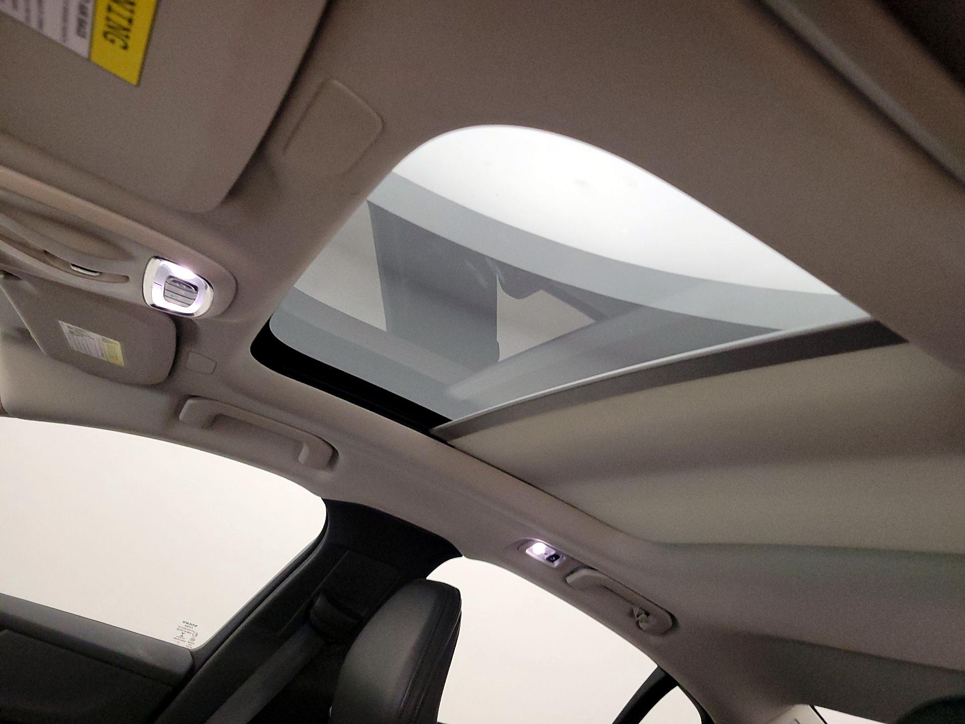 Thumbnail: 2021 Volvo S60 - 19