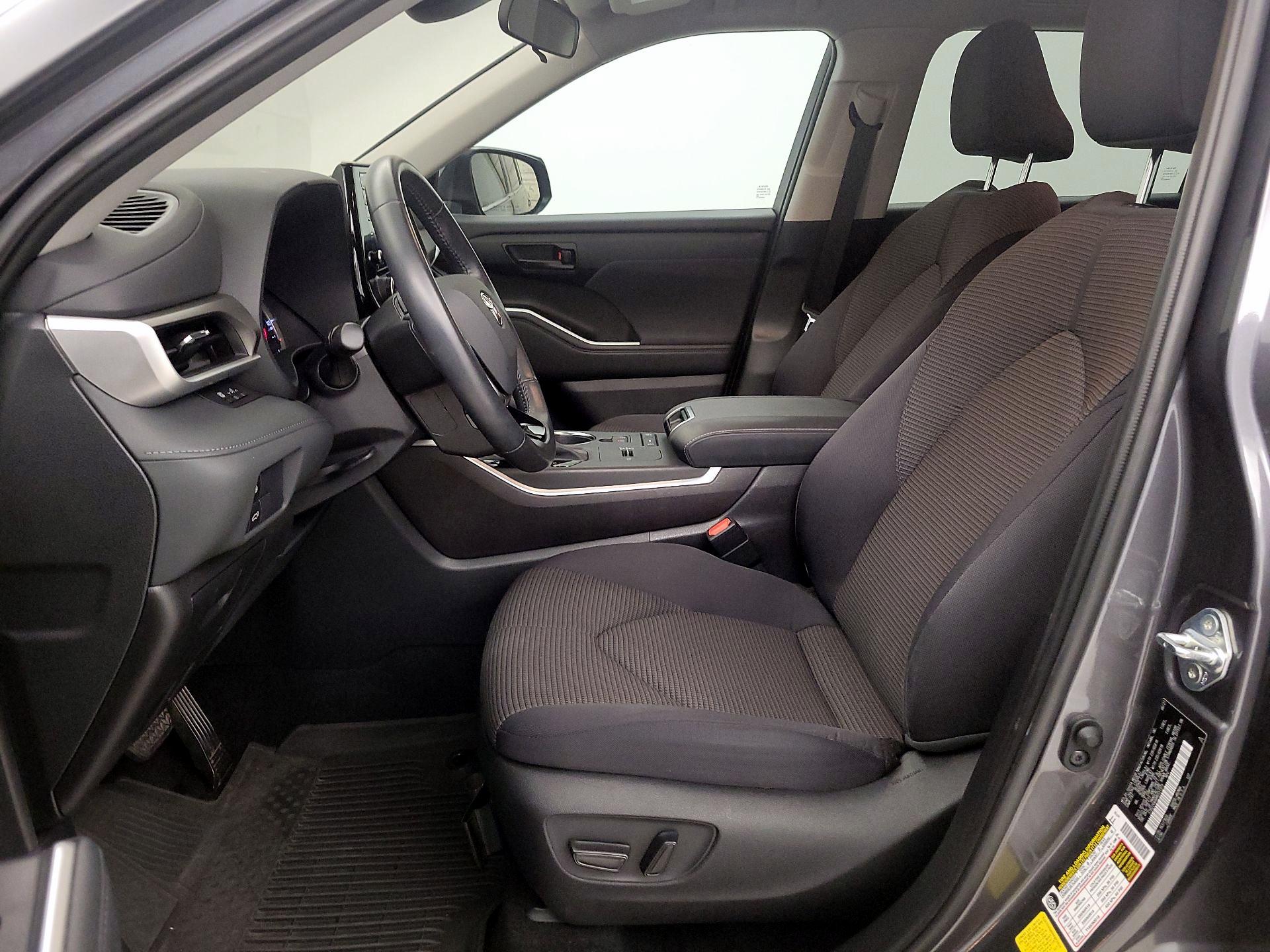 Thumbnail: 2021 Toyota Highlander - 11