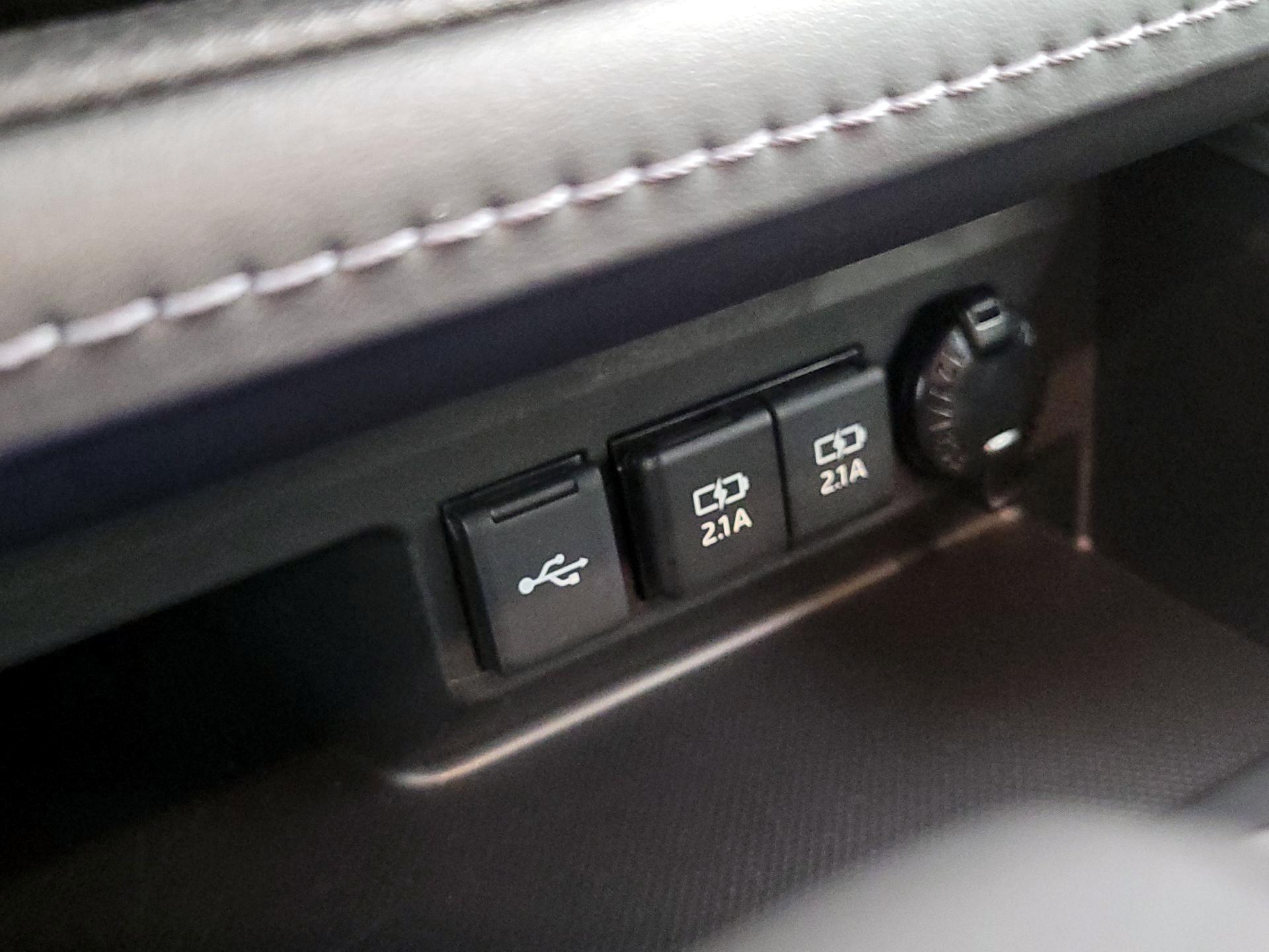 Thumbnail: 2021 Toyota Highlander - 18