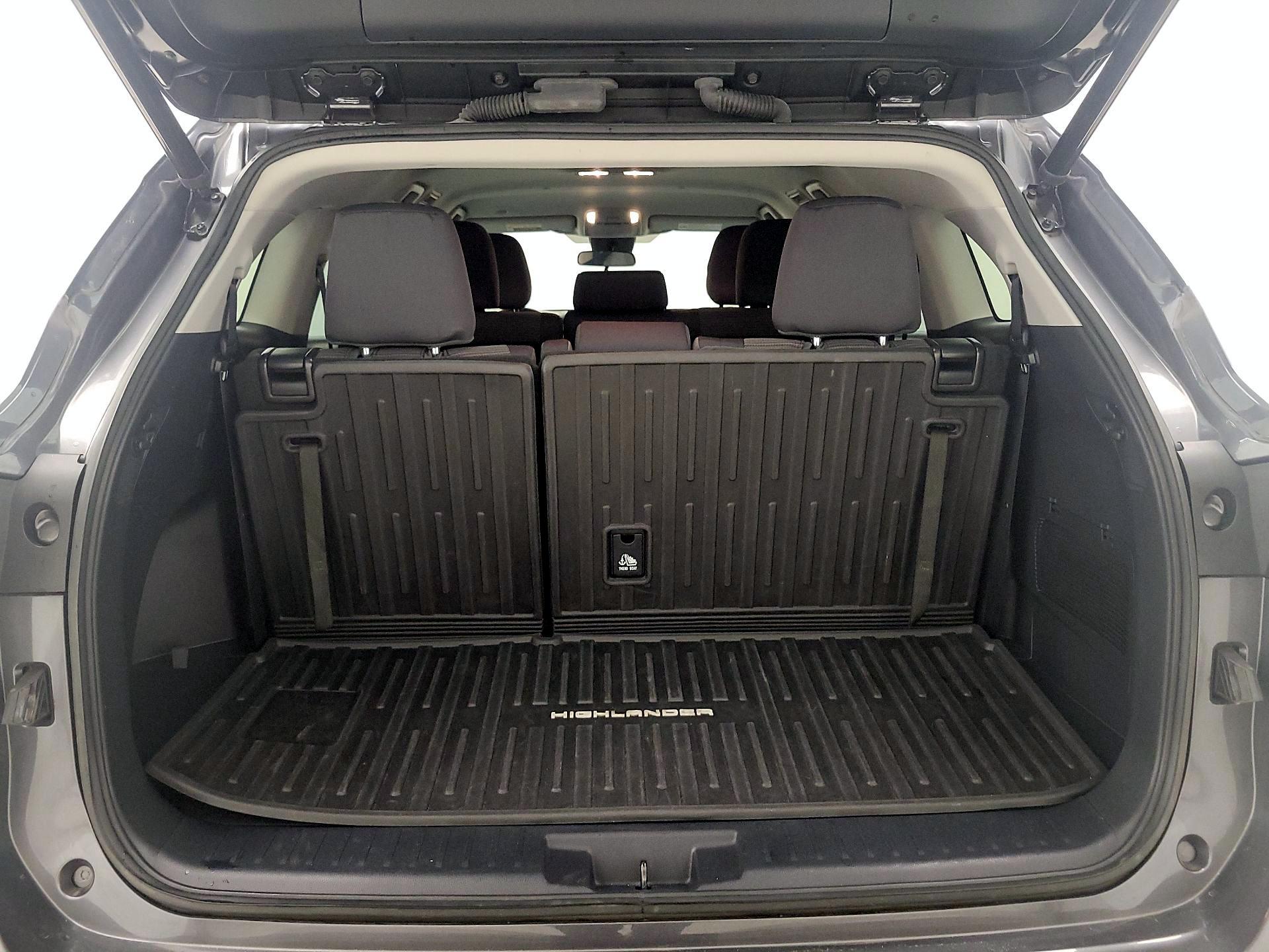 Thumbnail: 2021 Toyota Highlander - 20