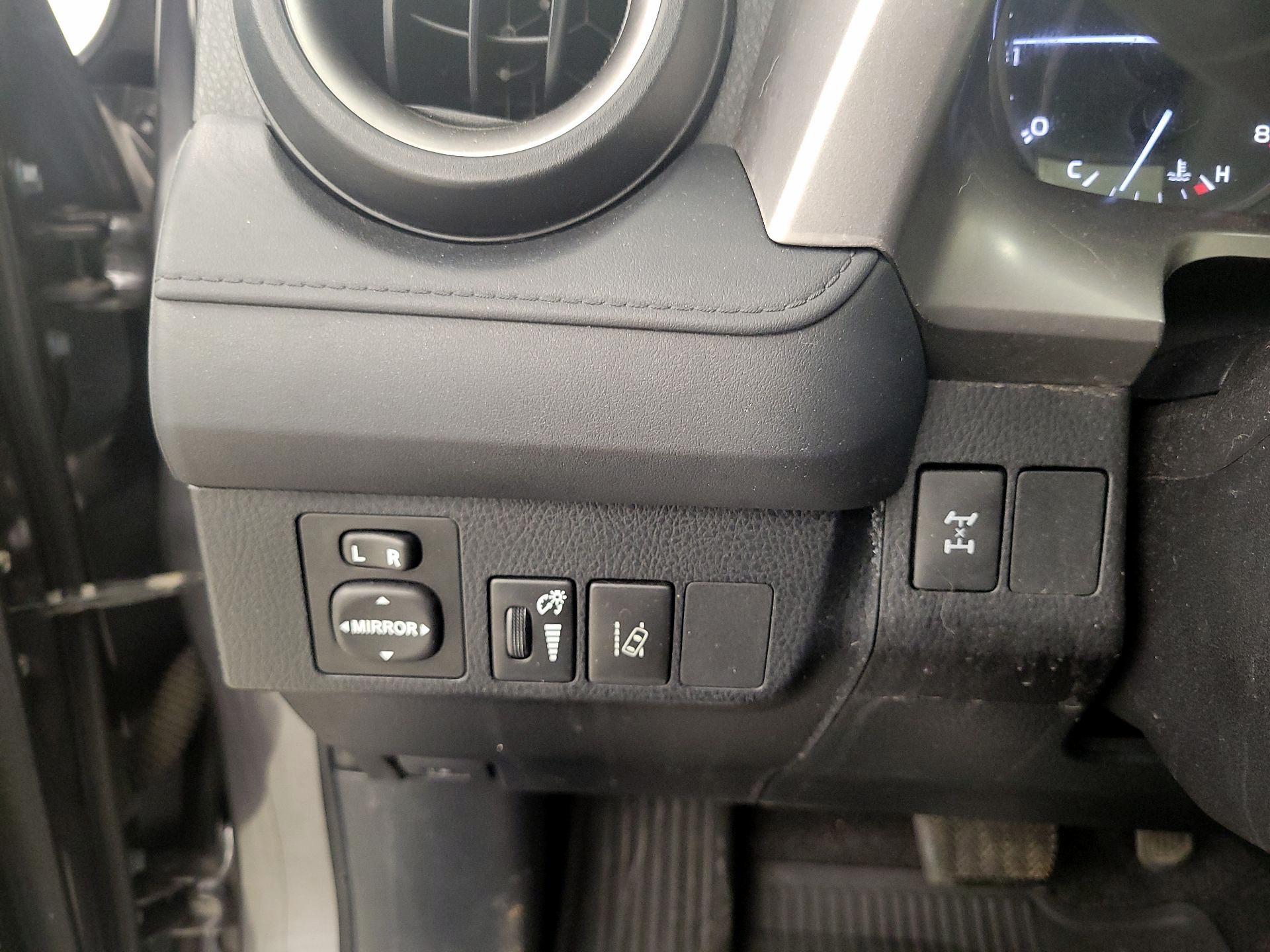 Thumbnail: 2017 Toyota RAV4 - 13