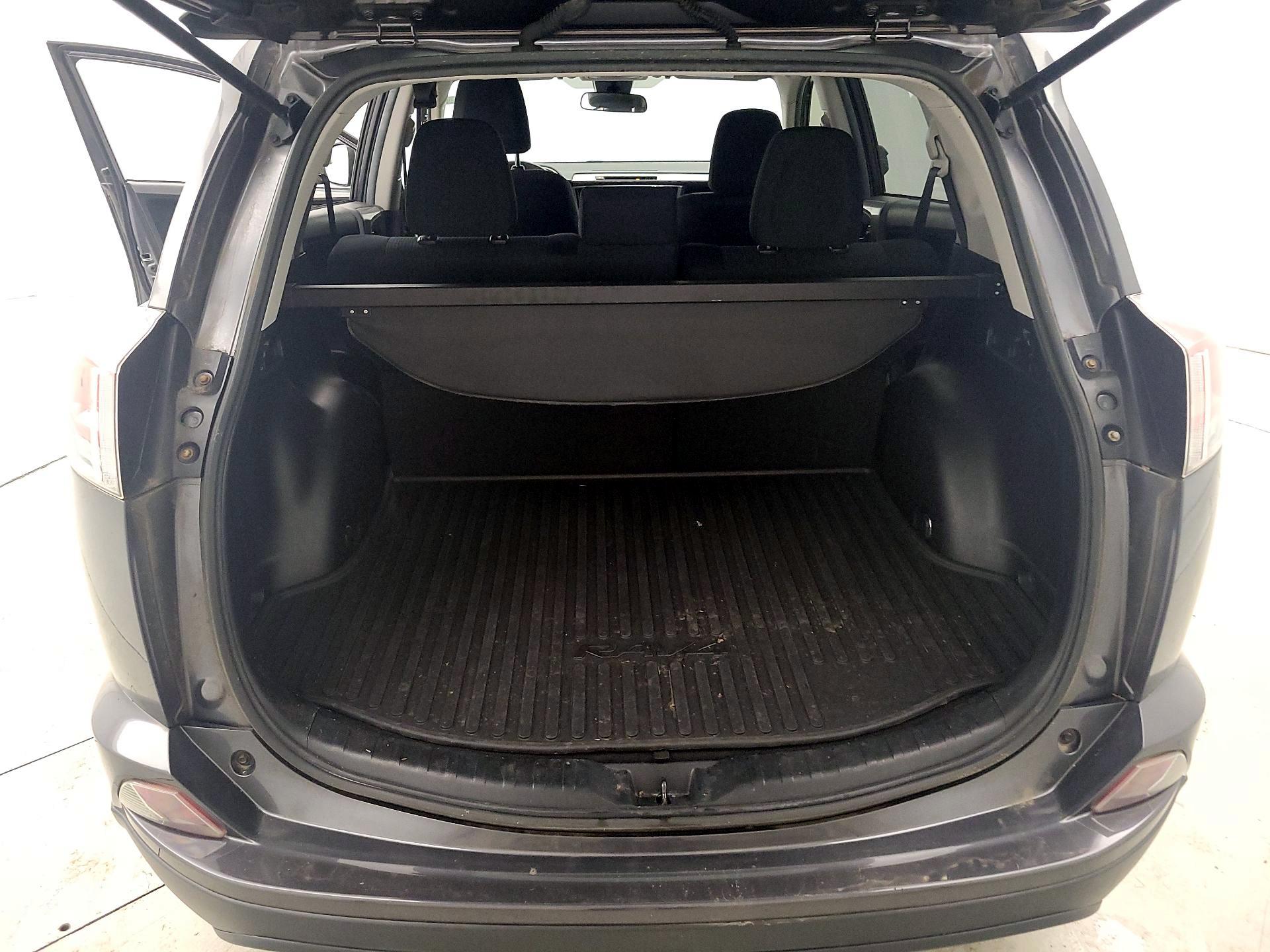 Thumbnail: 2017 Toyota RAV4 - 20