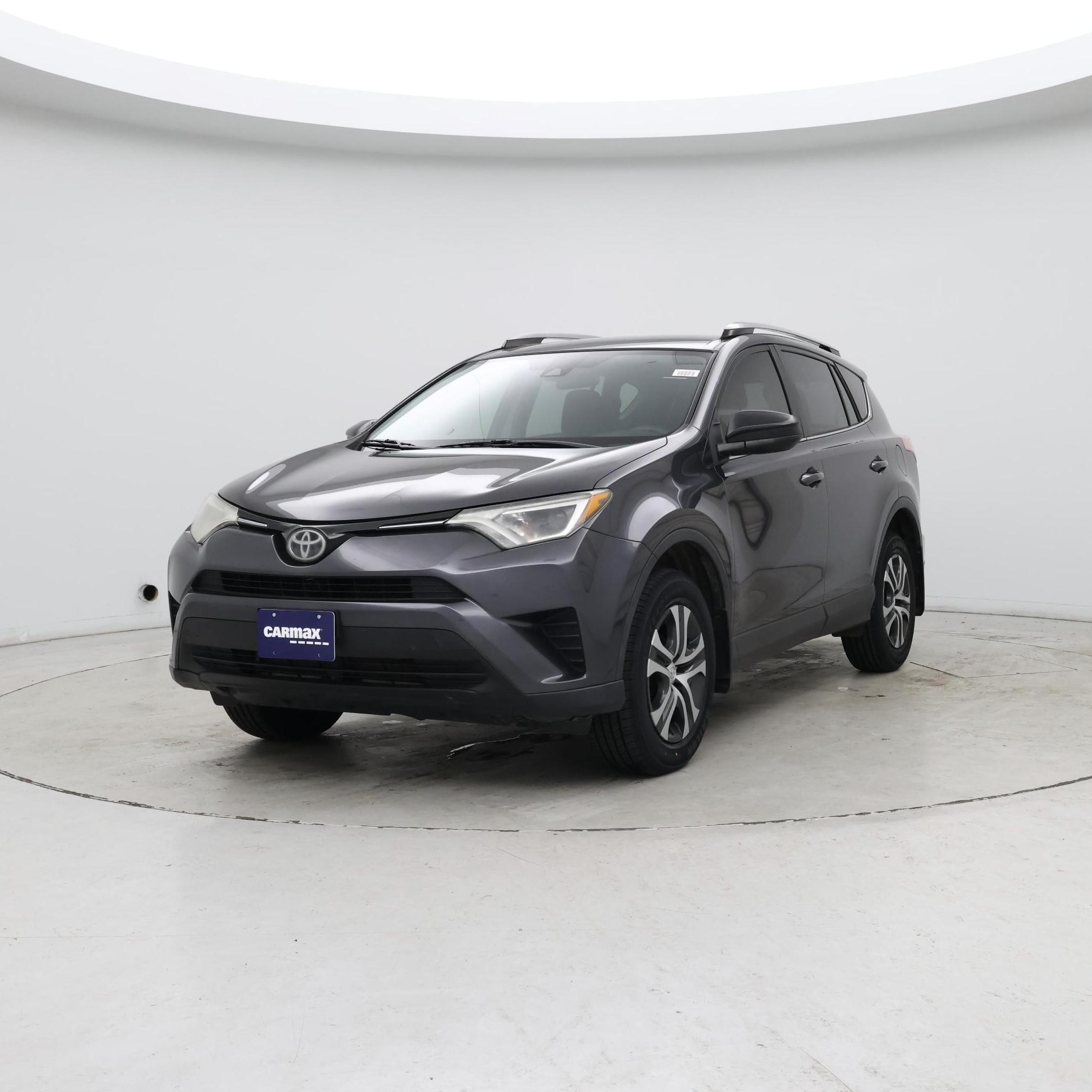 Thumbnail: 2017 Toyota RAV4 - 4
