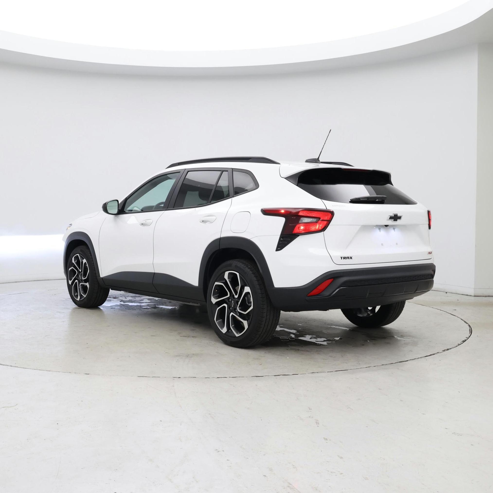 Thumbnail: 2024 Chevrolet Trax - 2