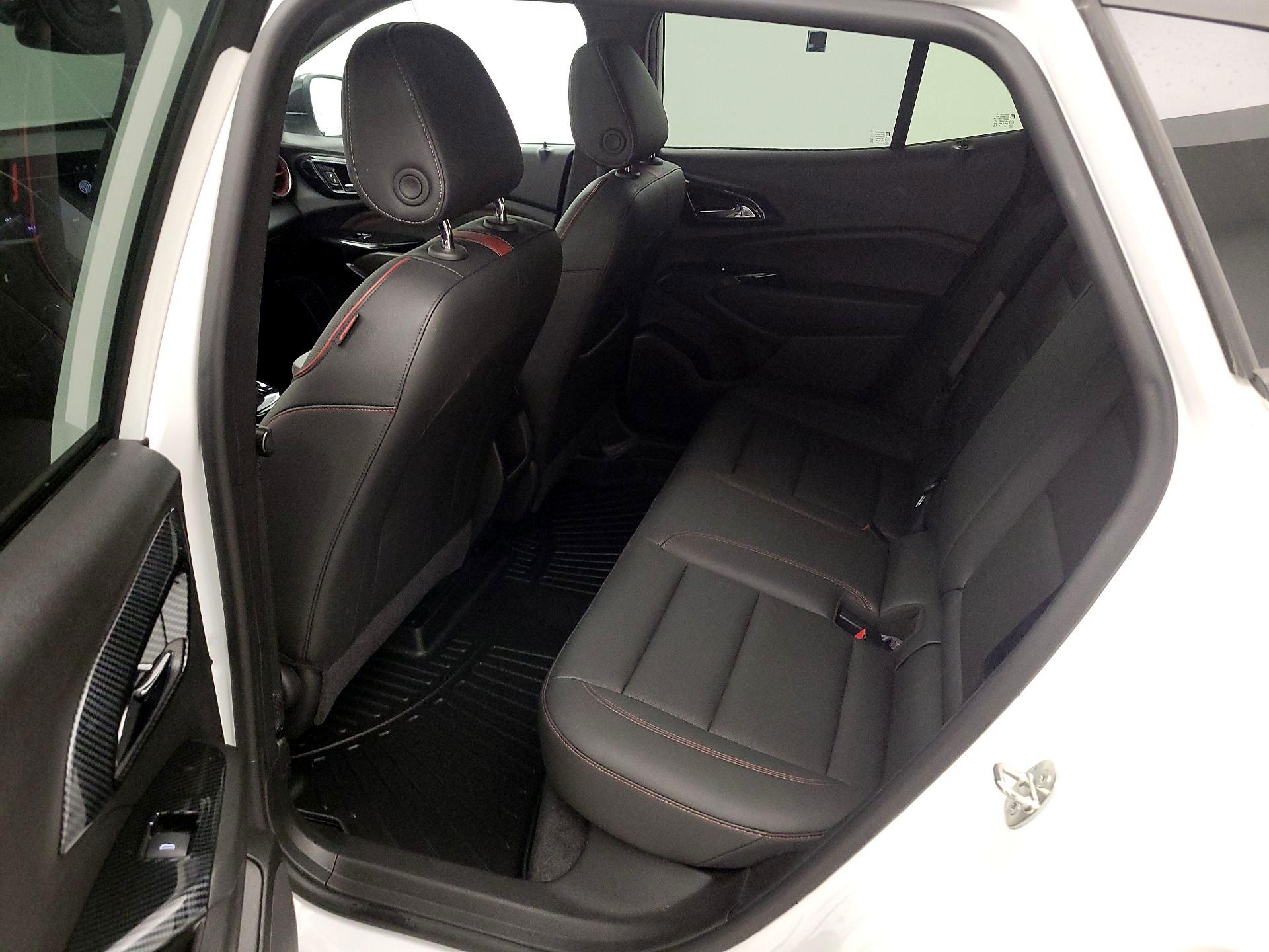 Thumbnail: 2024 Chevrolet Trax - 20