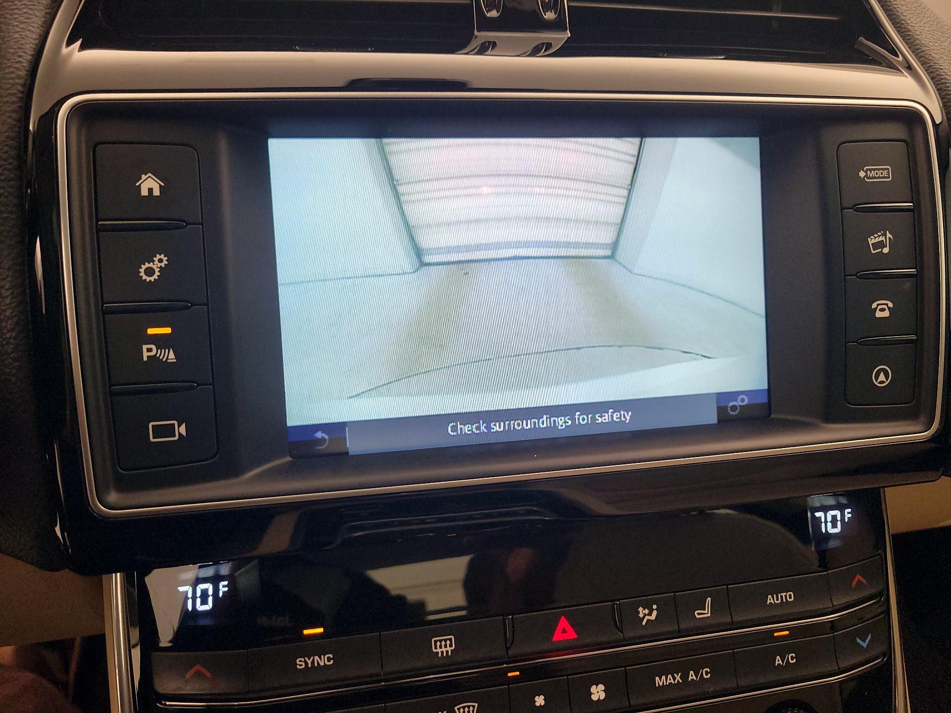 Thumbnail: 2018 Jaguar XE - 14