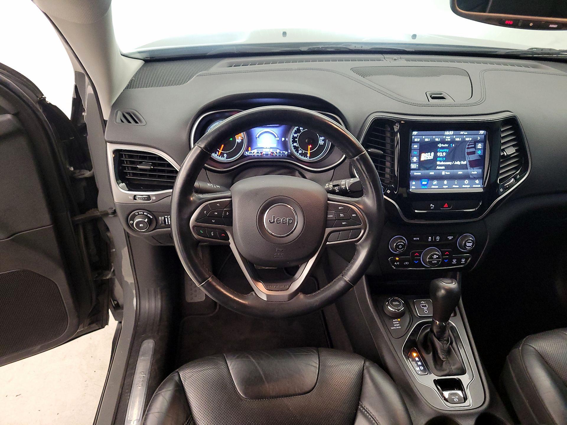 Thumbnail: 2020 Jeep Cherokee - 10