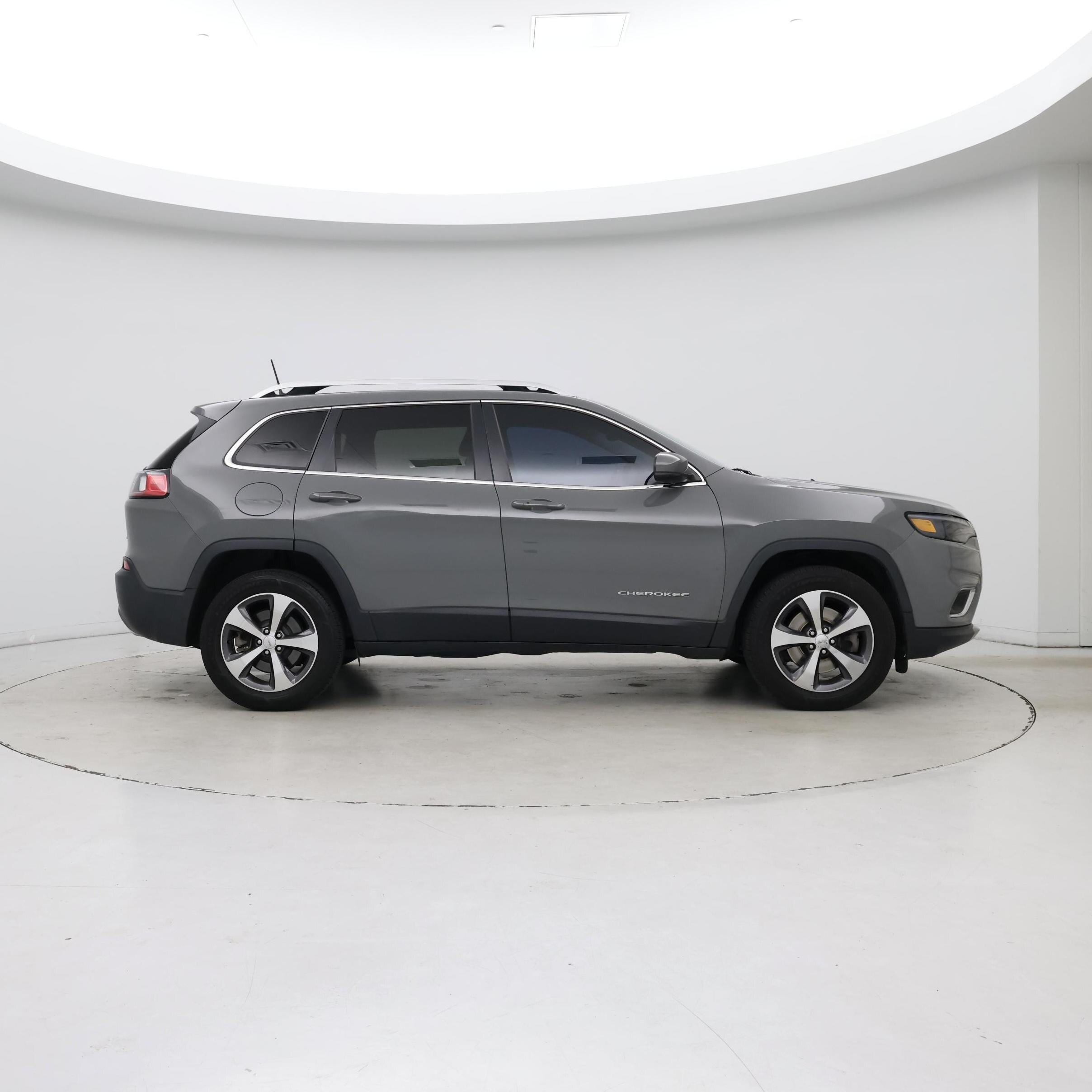 Thumbnail: 2020 Jeep Cherokee - 7