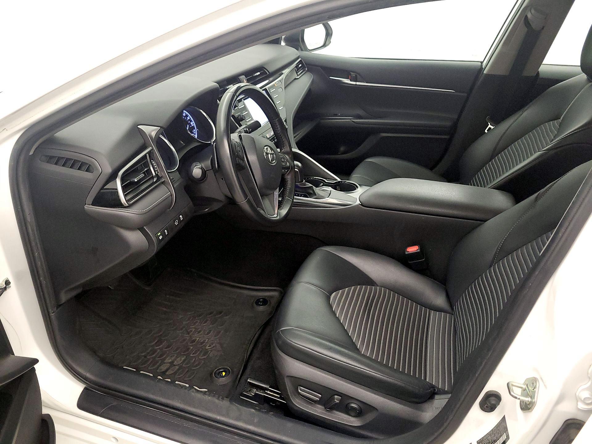 Thumbnail: 2020 Toyota Camry - 11