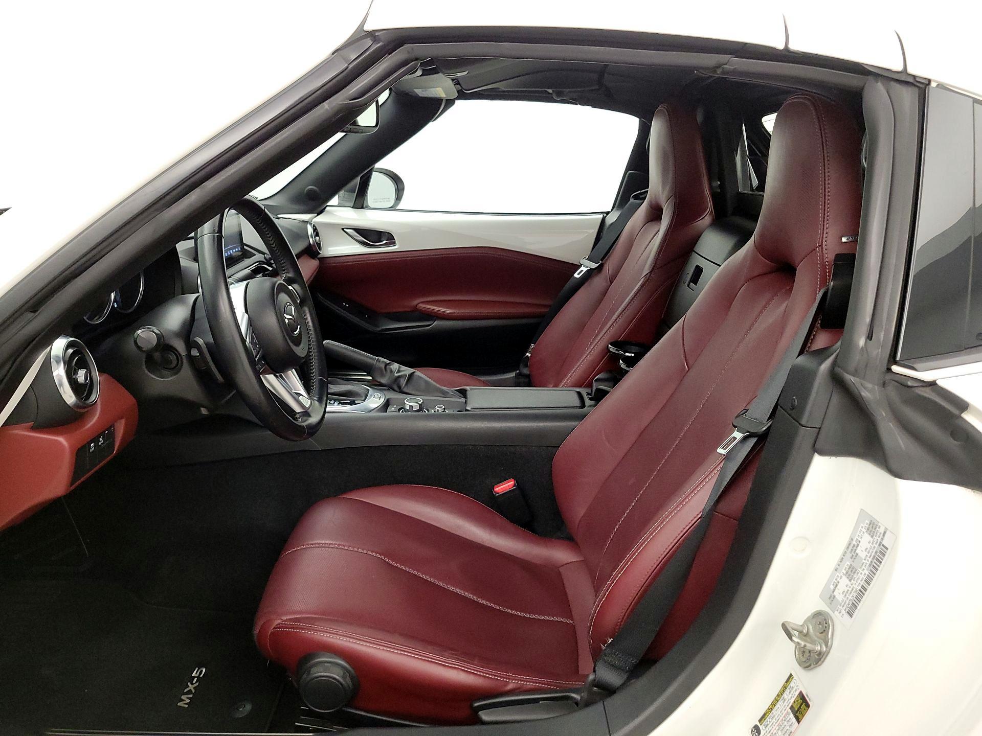 Thumbnail: 2020 Mazda MX-5 Miata - 11