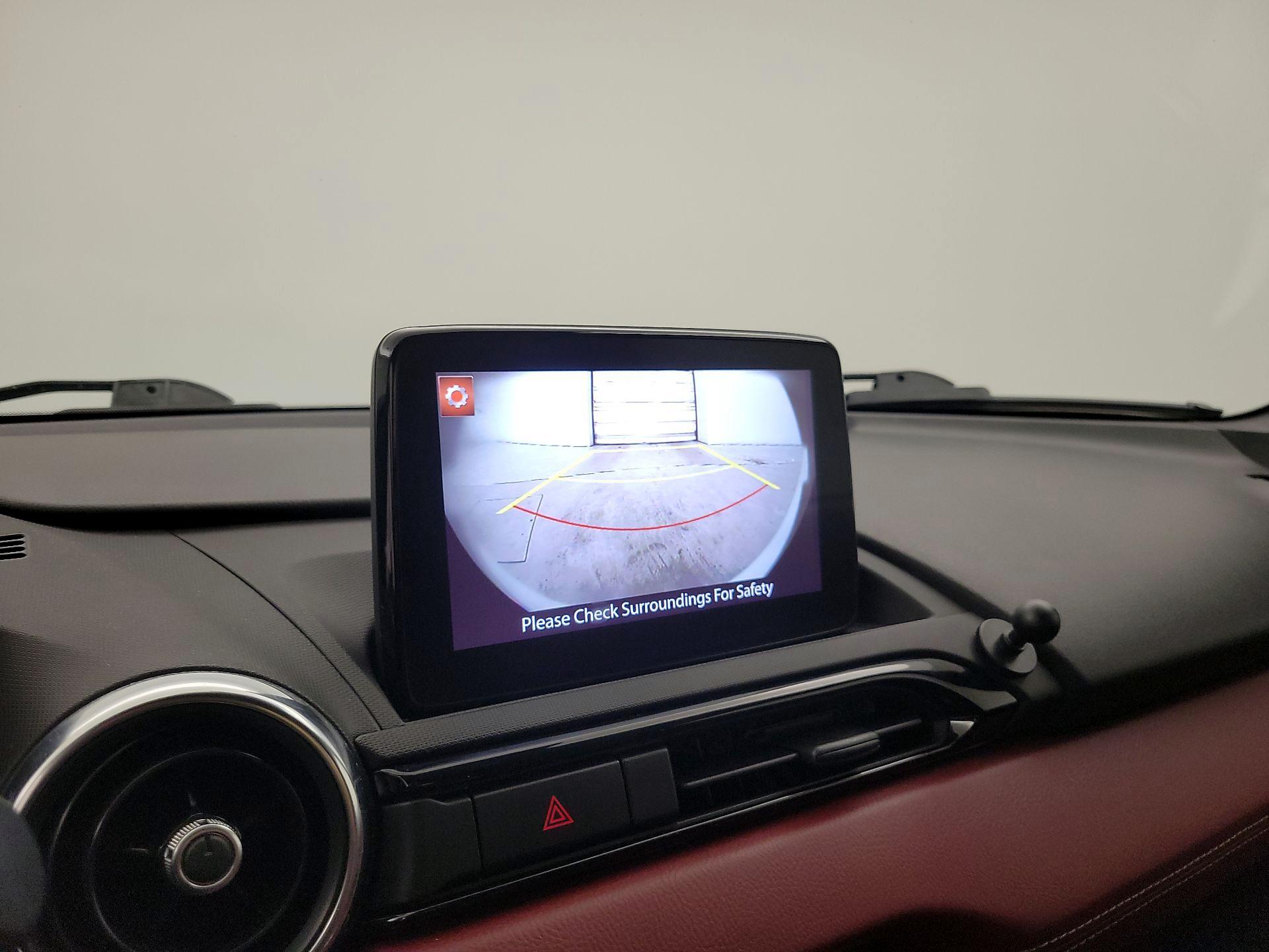 Thumbnail: 2020 Mazda MX-5 Miata - 14