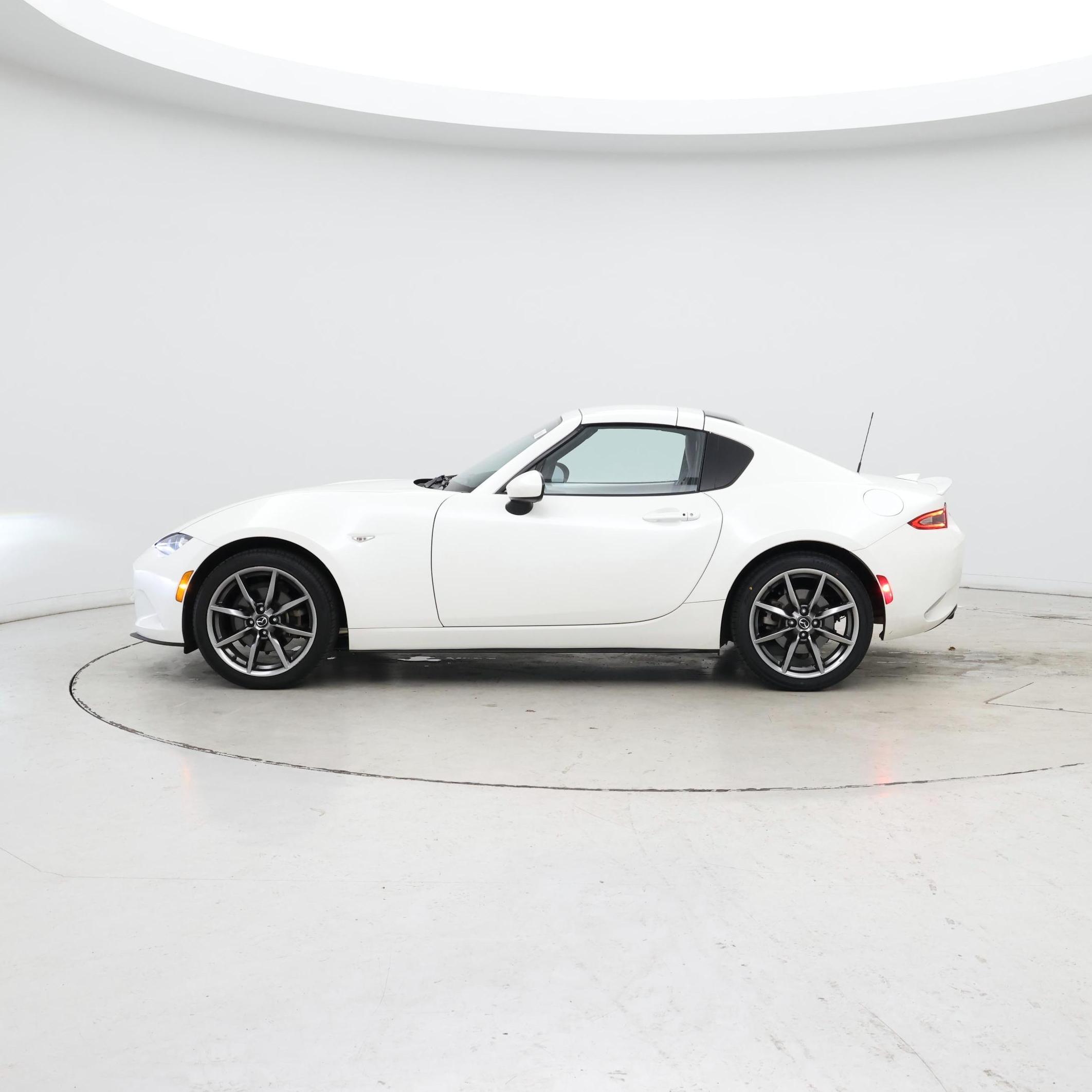 Thumbnail: 2020 Mazda MX-5 Miata - 3