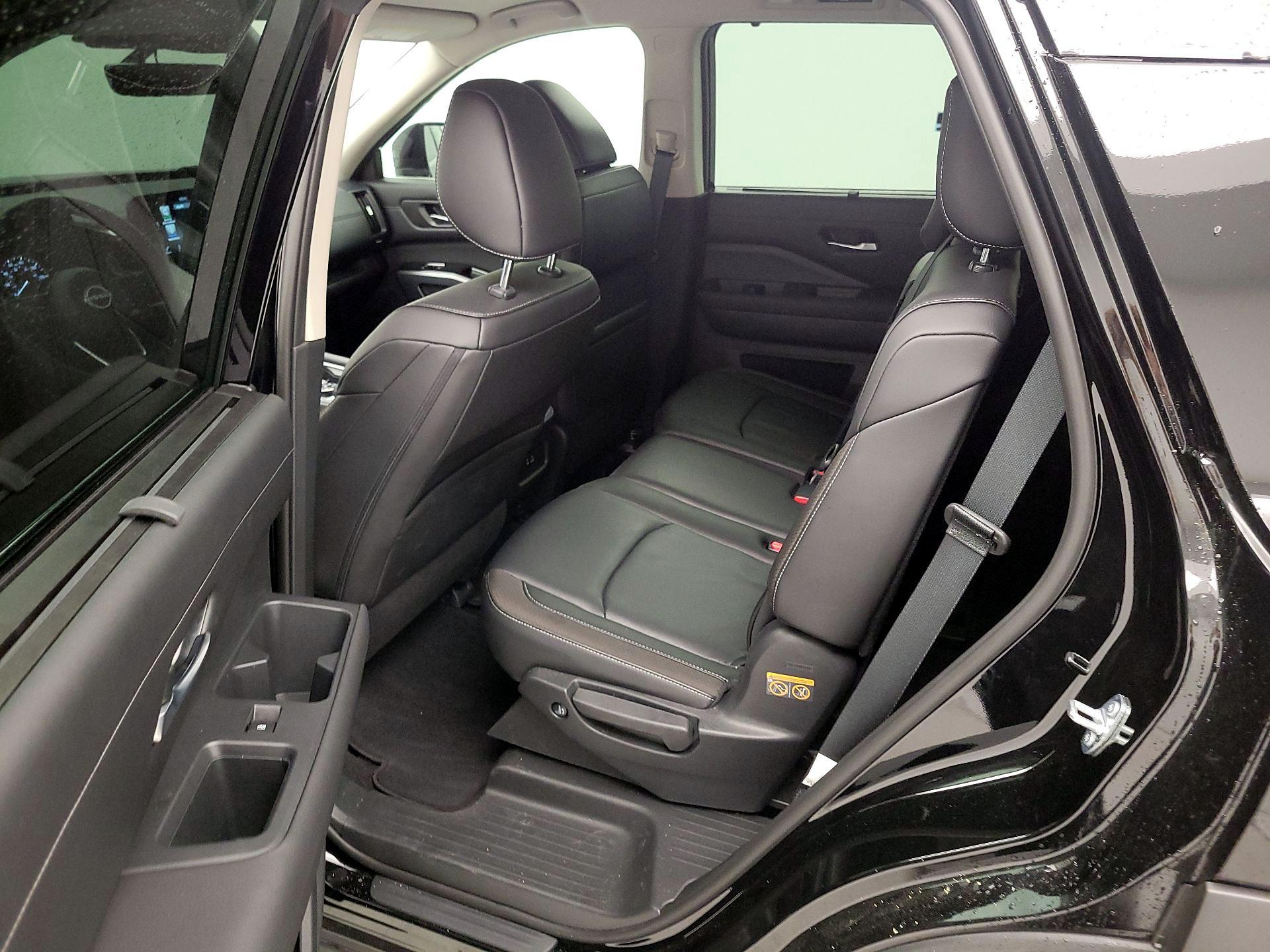 Thumbnail: 2025 Nissan Pathfinder - 19