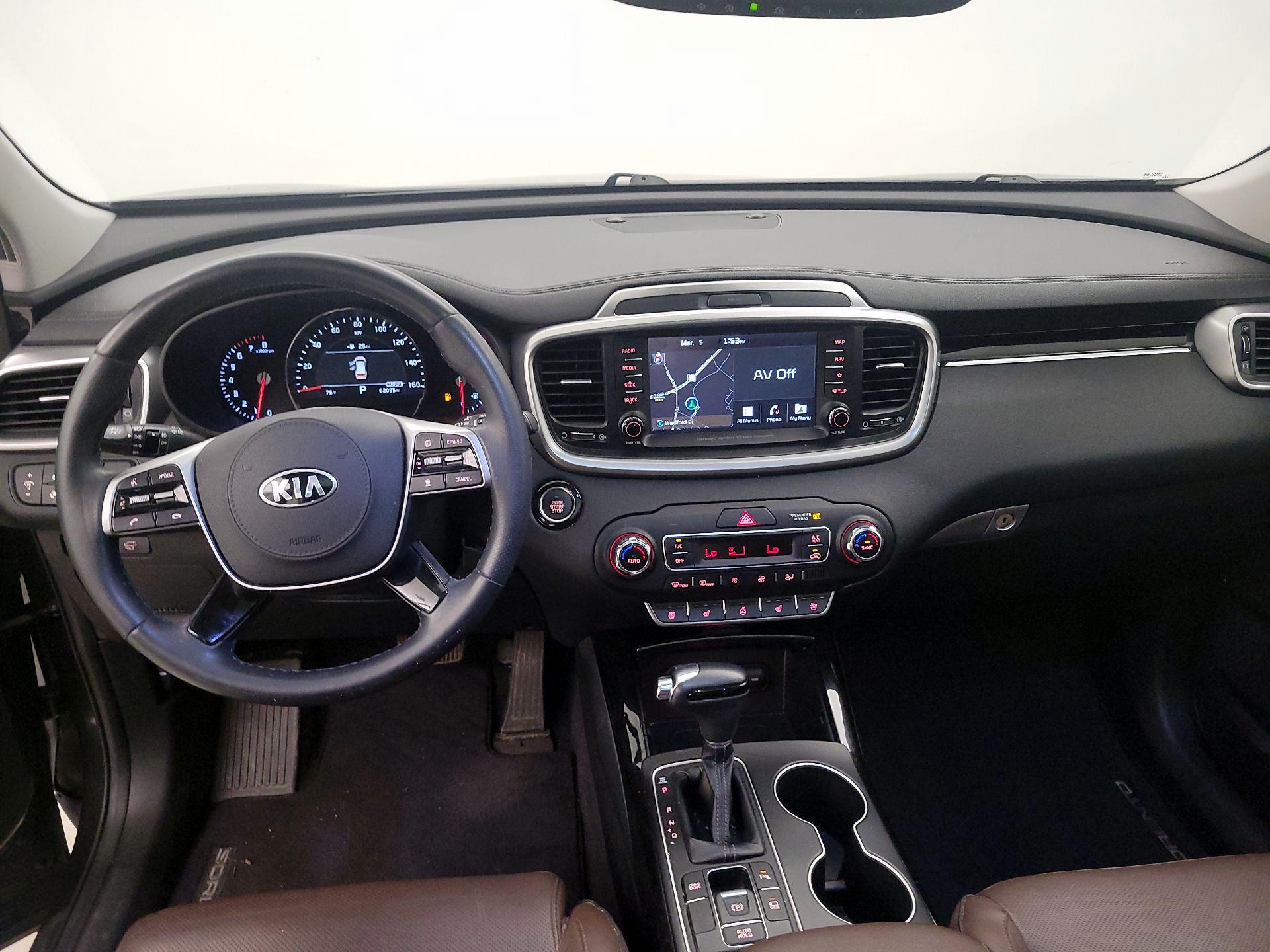 Thumbnail: 2019 Kia Sorento - 9