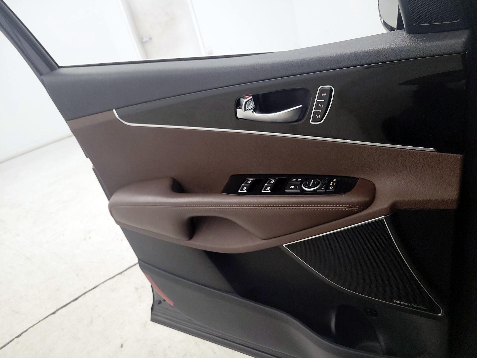 Thumbnail: 2019 Kia Sorento - 12